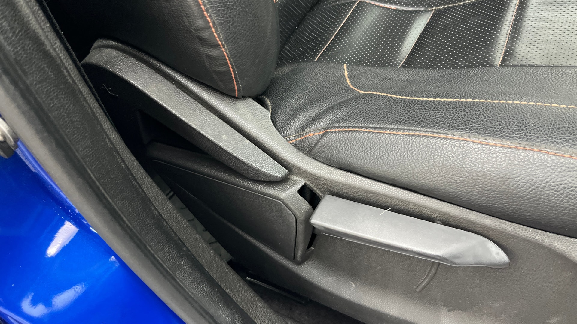 View 2016 Ford EcoSport 1.5 TDCi Diesel Ambiente BS IV Image 18 Used 2016 Ford EcoSport 1.5 TDCi Diesel Ambiente BS IV Image 18