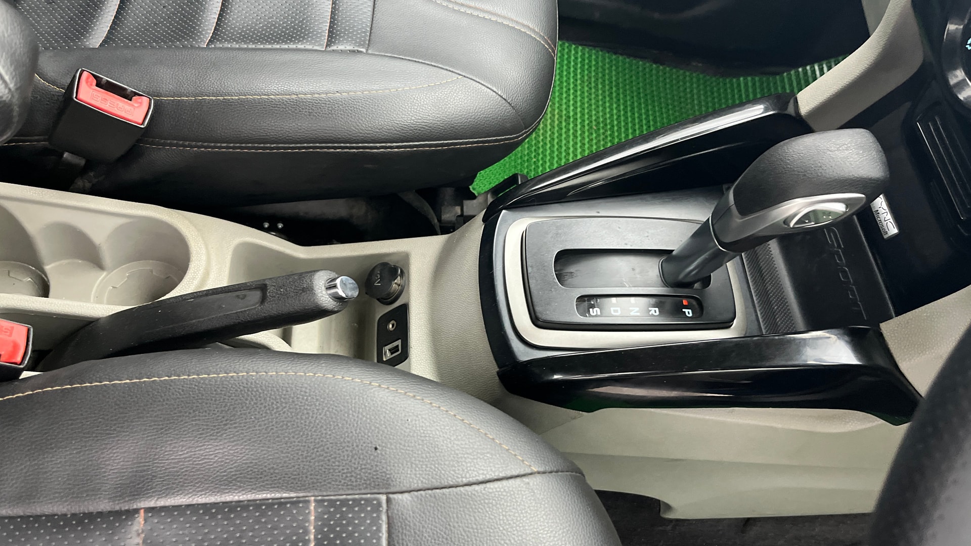 View 2016 Ford EcoSport 1.5 TDCi Diesel Ambiente BS IV Image 38 Used 2016 Ford EcoSport 1.5 TDCi Diesel Ambiente BS IV Image 38