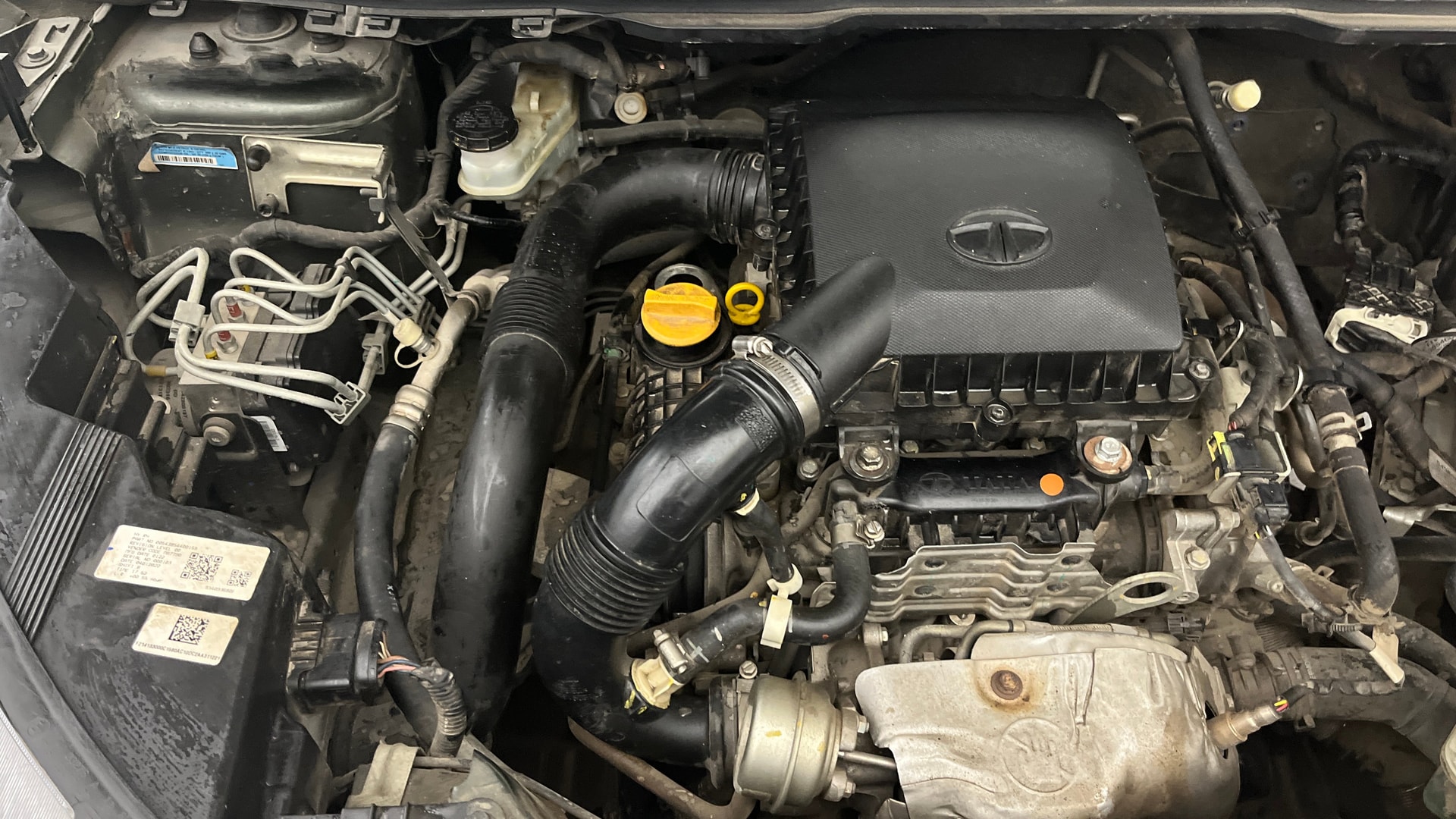 View 2022 Tata Nexon Revotron XE Image 3 Used 2022 Tata Nexon Revotron XE Image 3
