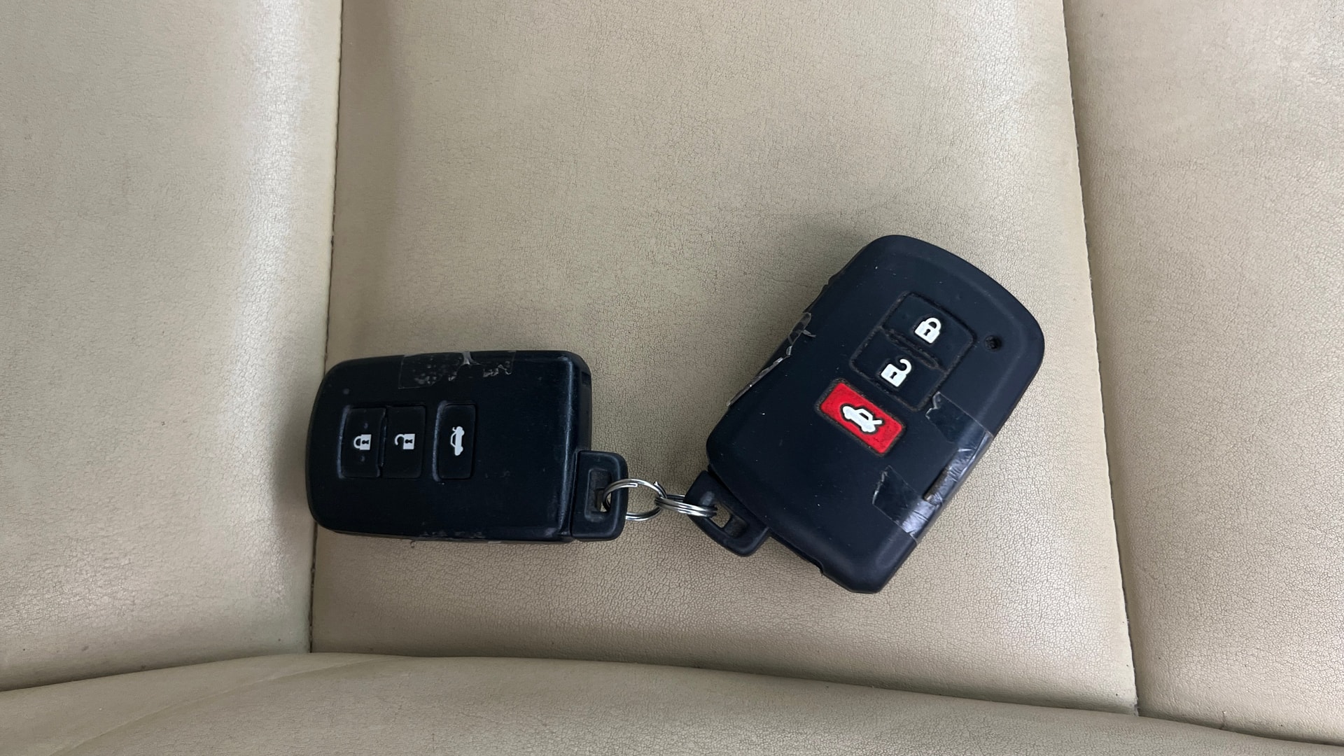View 2014 Toyota Corolla Altis 1.8 VL AT Image 19 Used 2014 Toyota Corolla Altis 1.8 VL AT Image 19