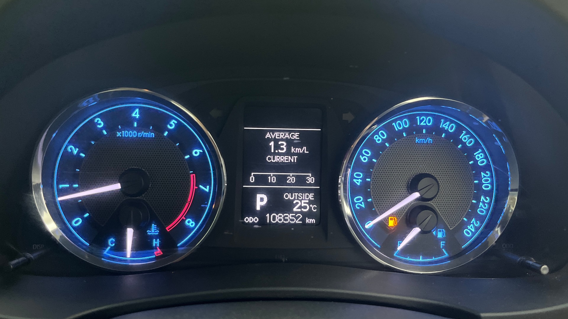 View 2014 Toyota Corolla Altis 1.8 VL AT Image 21 Used 2014 Toyota Corolla Altis 1.8 VL AT Image 21