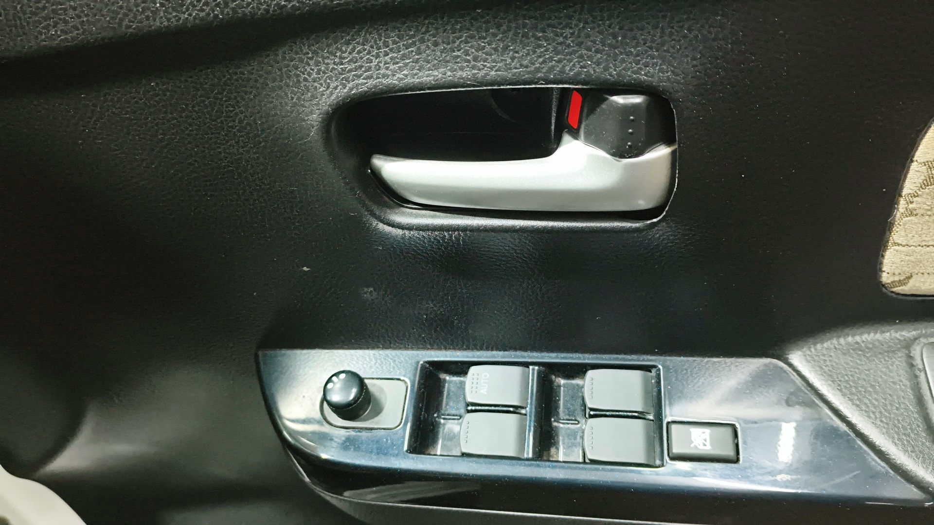 View 2017 Maruti Suzuki 1000 Base Variant Image 32 Used 2017 Maruti Suzuki 1000 Base Variant Image 32