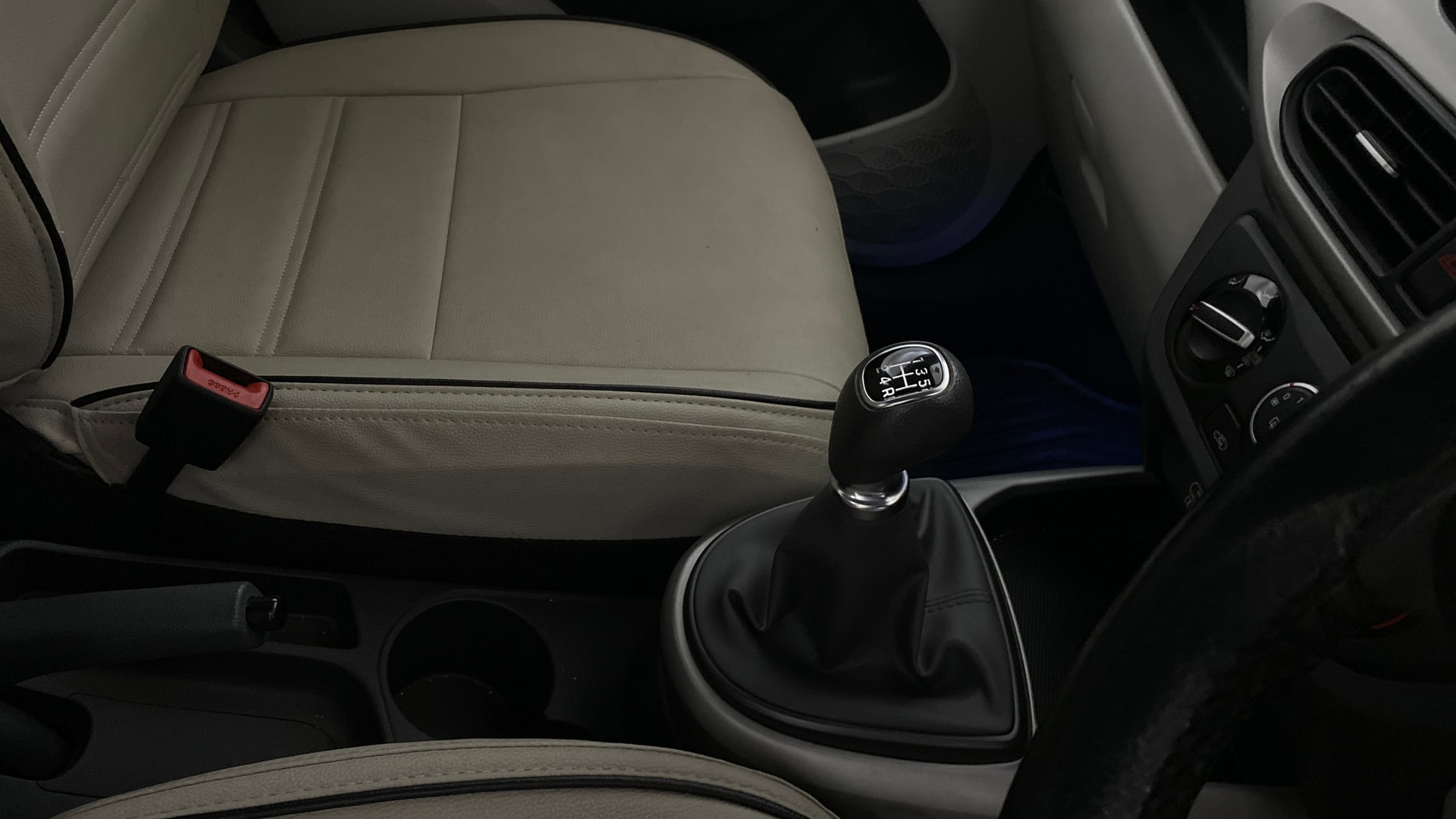 View 2025 Hyundai Grand i10 Nios Era Petrol BS IV Image 38 Used 2025 Hyundai Grand i10 Nios Era Petrol BS IV Image 38
