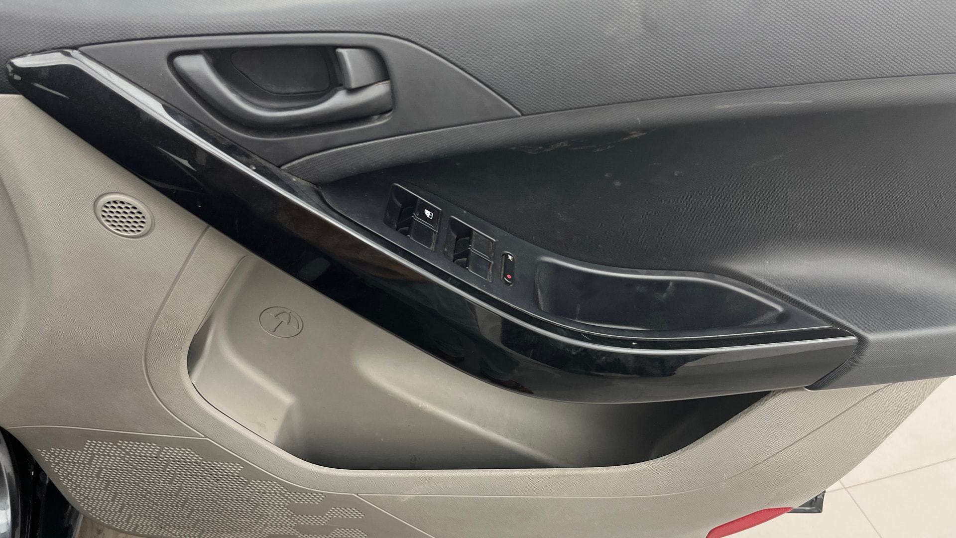View 2019 Tata Nexon Revotron XMA AMT Image 38 Used 2019 Tata Nexon Revotron XMA AMT Image 38
