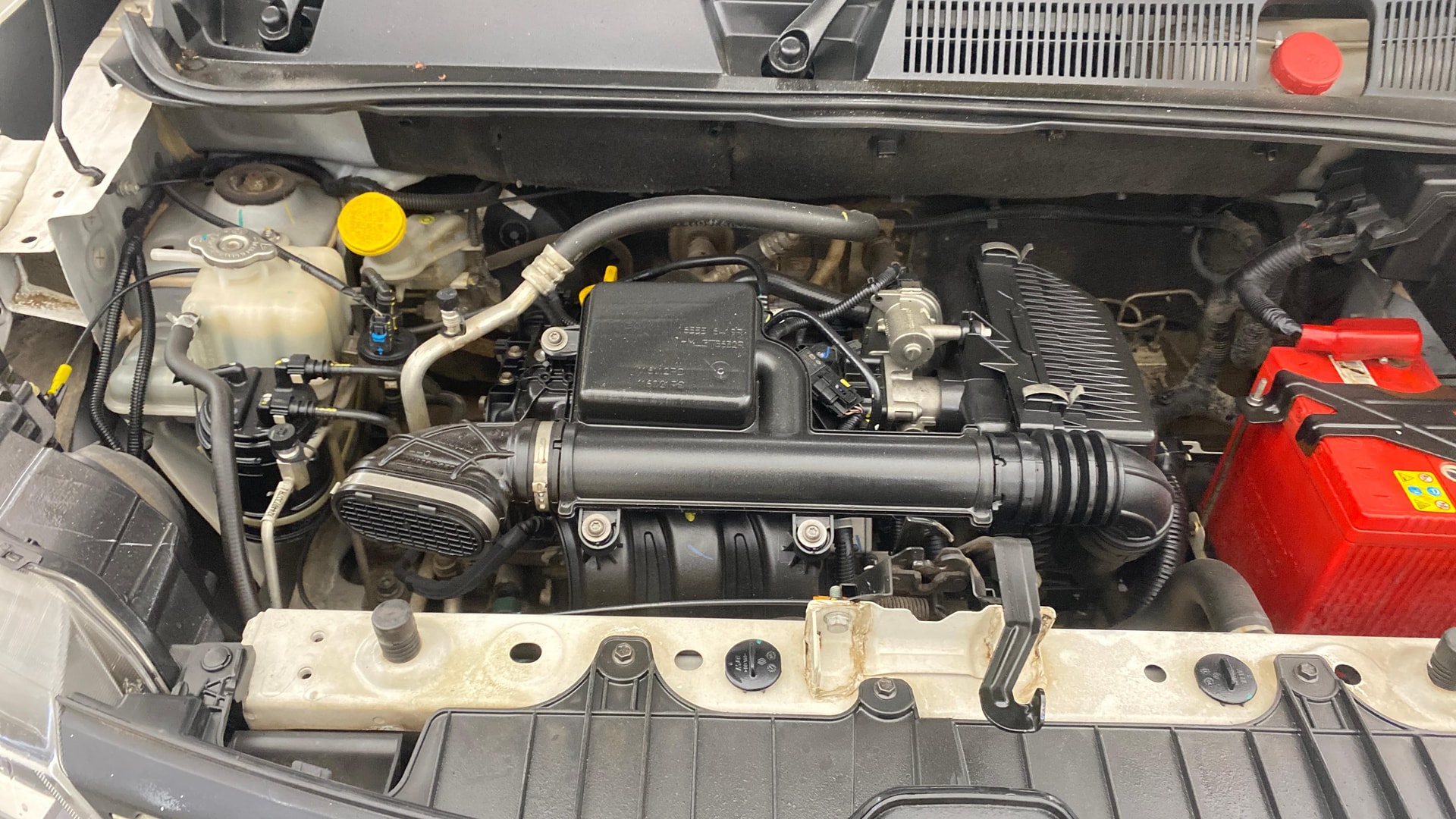 View 2021 Renault Triber RXE Image 3 Used 2021 Renault Triber RXE Image 3