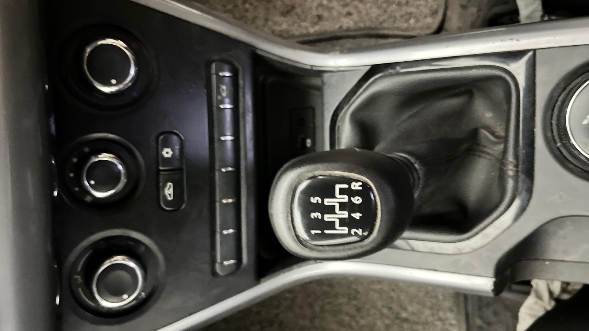 View 2021 Tata Nexon Revotron XE Image 38 Used 2021 Tata Nexon Revotron XE Image 38