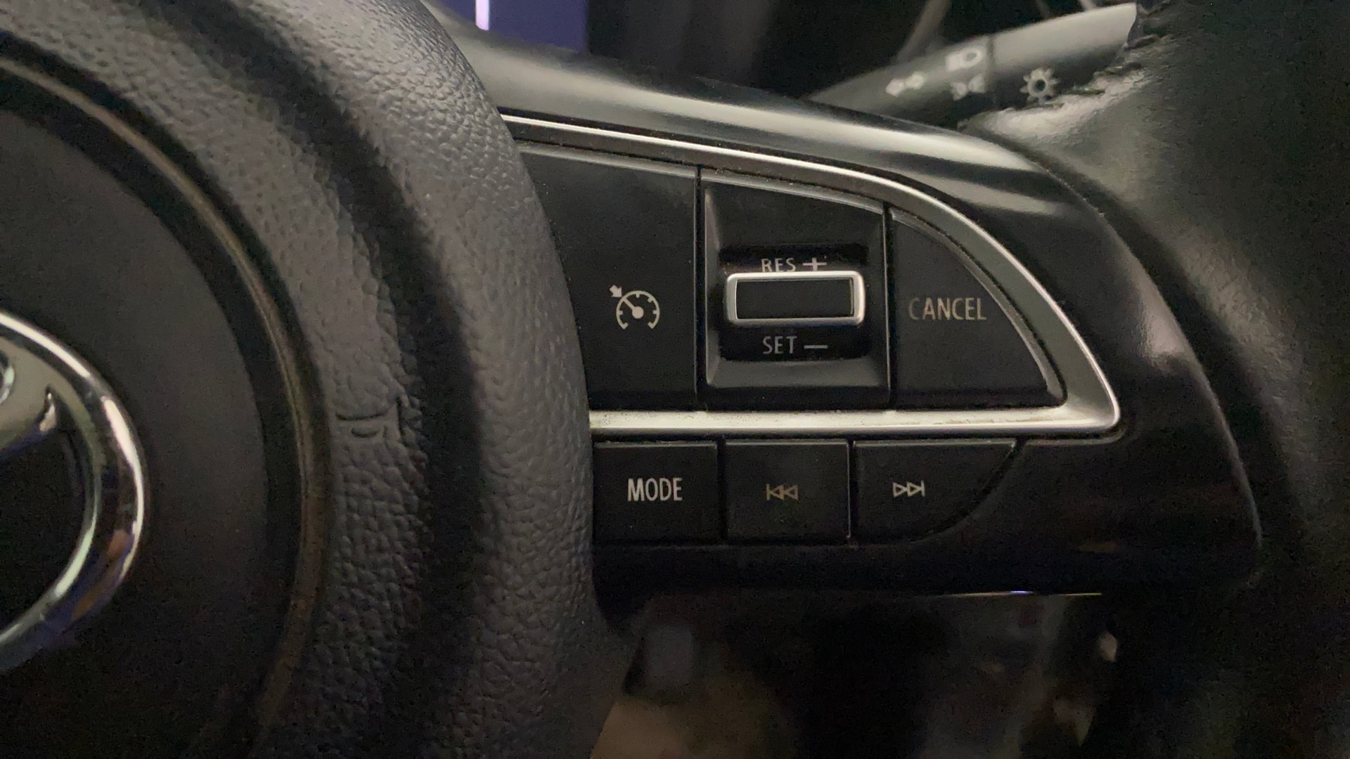 View 2024 Toyota Urban Cruiser Hyryder V e-Drive 2WD HYBRID Image 3 Used 2024 Toyota Urban Cruiser Hyryder V e-Drive 2WD HYBRID Image 3