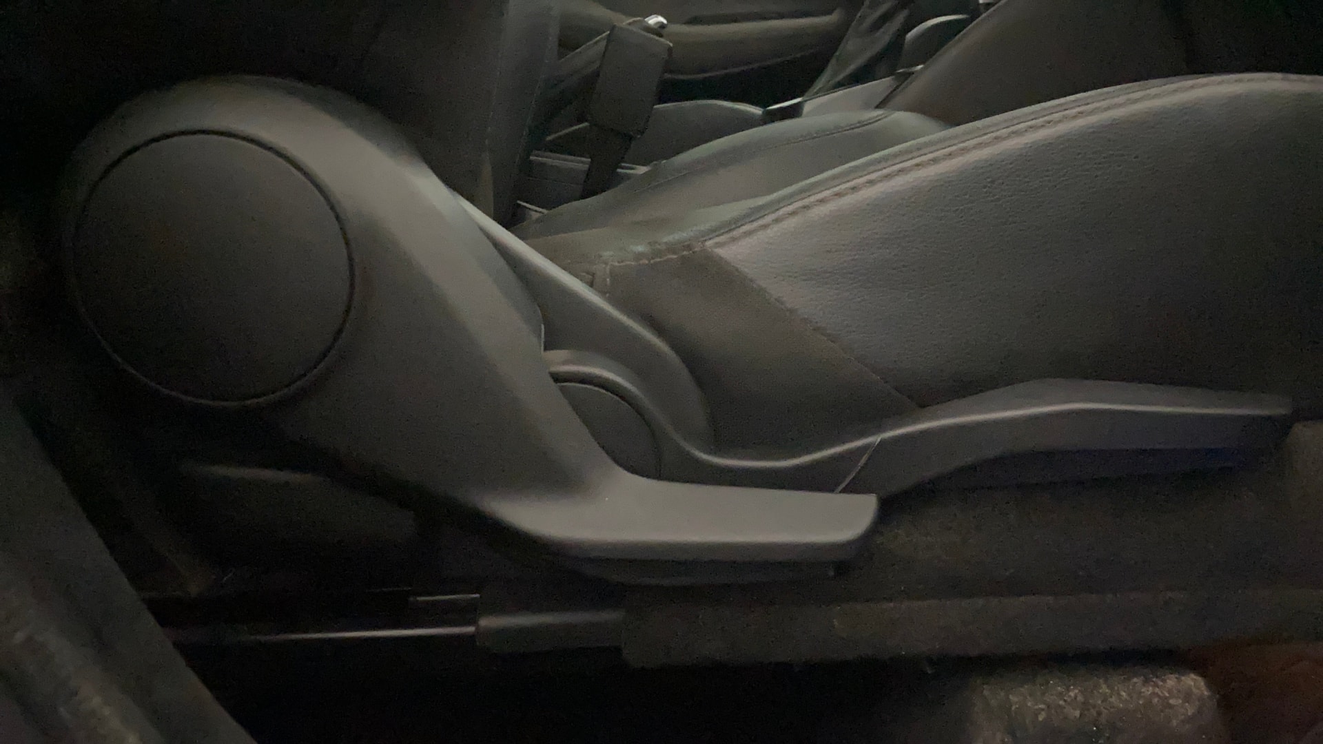 View 2024 Toyota Urban Cruiser Hyryder V e-Drive 2WD HYBRID Image 11 Used 2024 Toyota Urban Cruiser Hyryder V e-Drive 2WD HYBRID Image 11