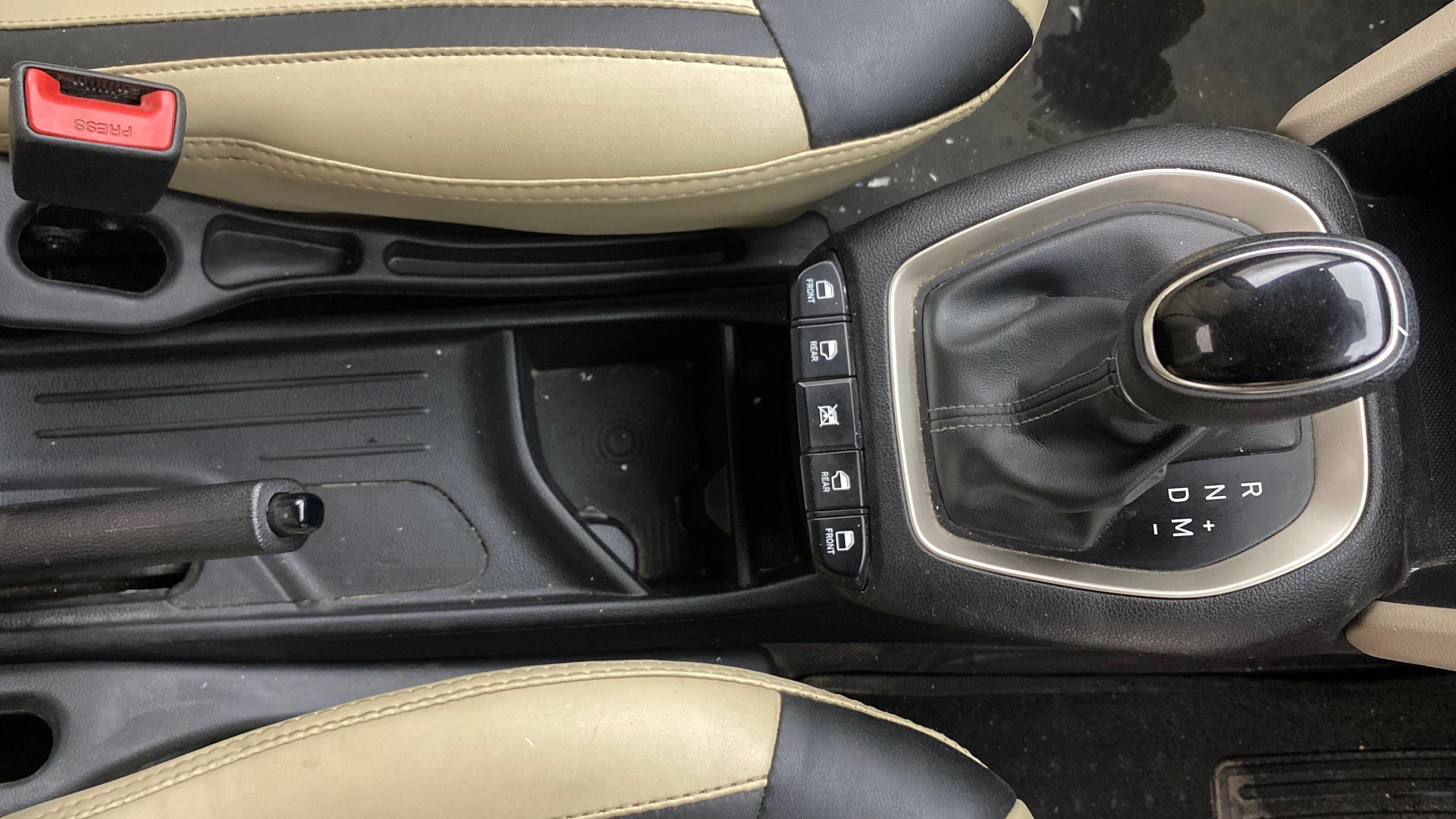 View 2019 Hyundai New Santro Sportz AMT Image 37 Used 2019 Hyundai New Santro Sportz AMT Image 37