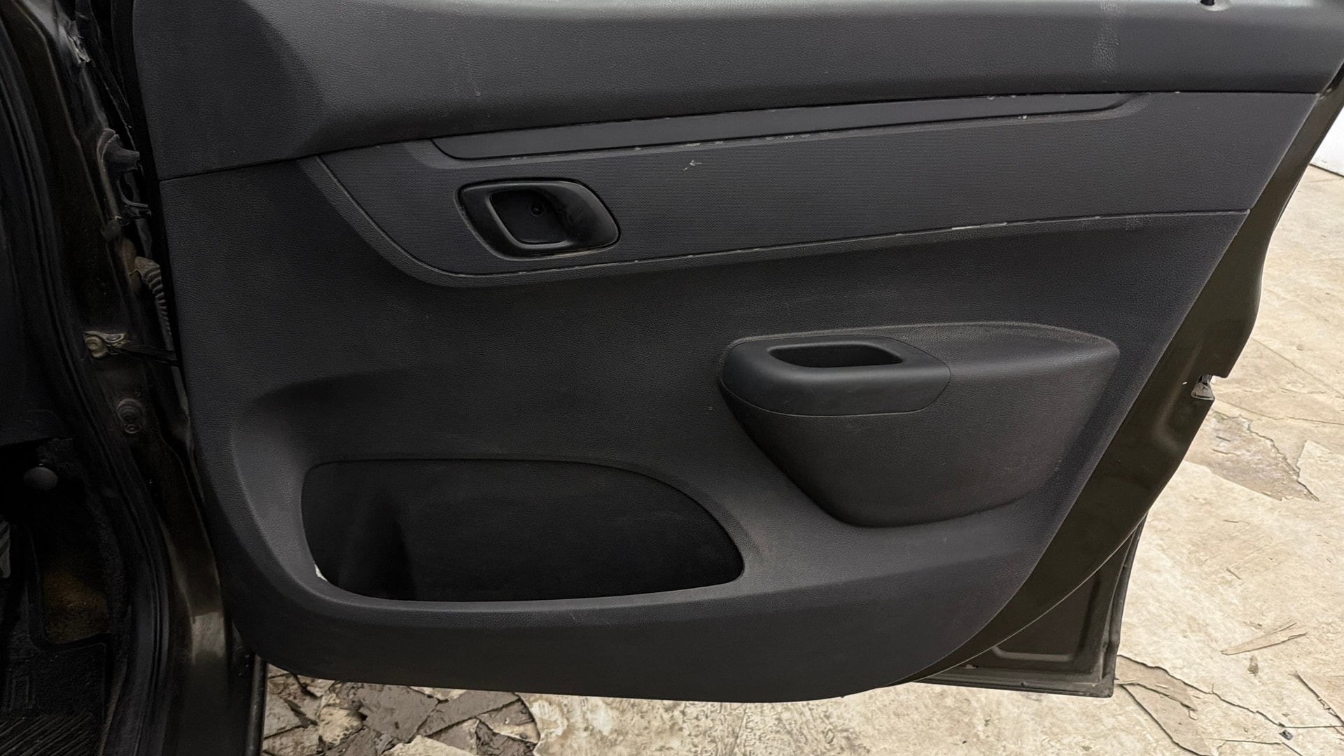 View 2016 Renault Kwid RXT 1.0 Image 32 Used 2016 Renault Kwid RXT 1.0 Image 32