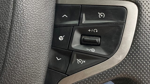 View Tata Safari Image 3 Used Tata Safari Image 3