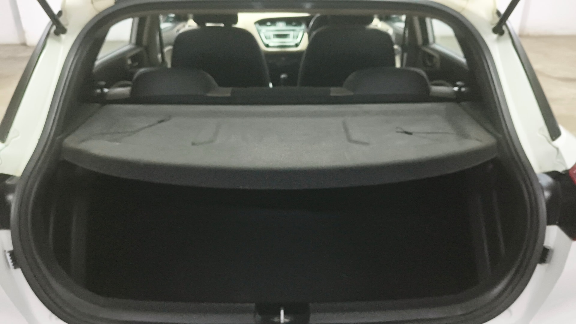 View 2015 Hyundai Elite i20 Magna 1.2 Image 11 Used 2015 Hyundai Elite i20 Magna 1.2 Image 11