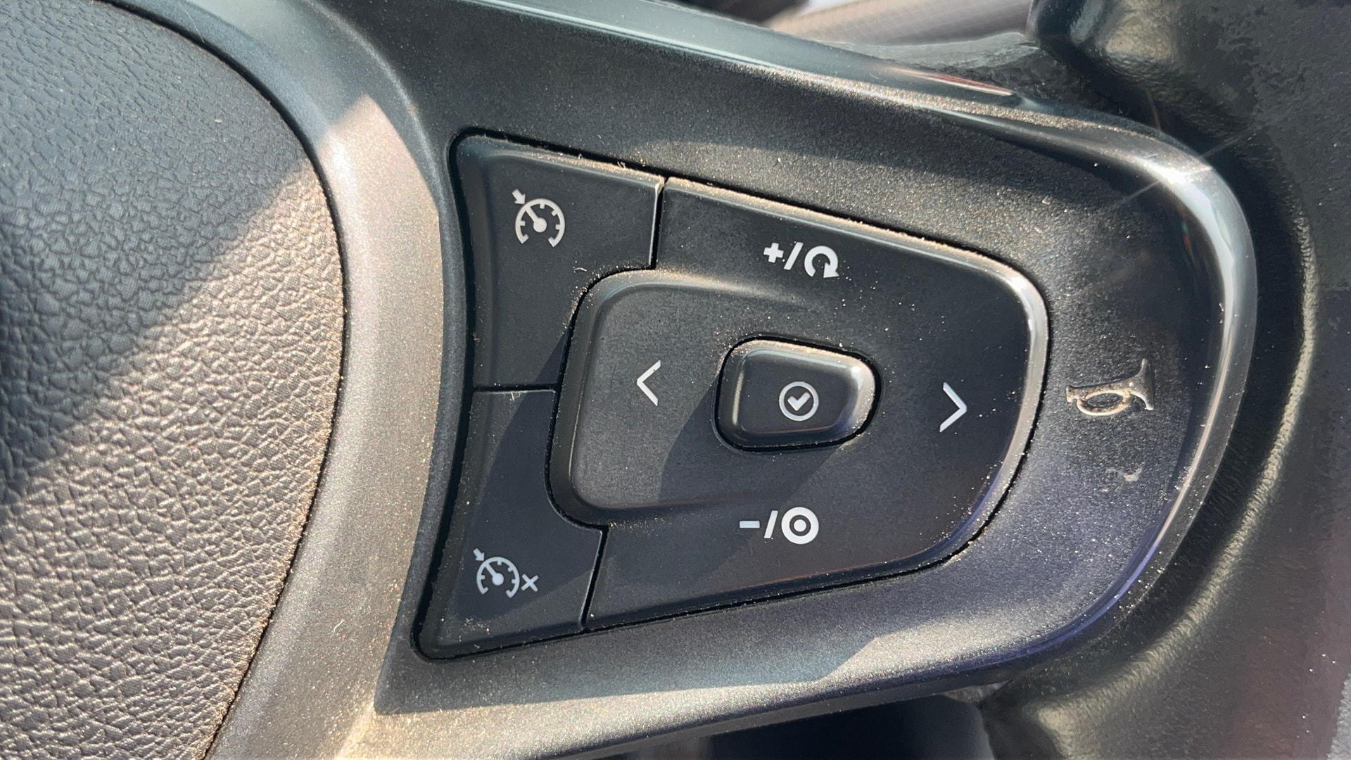 Used 2021 Tata Altroz Used 2021 Tata Altroz