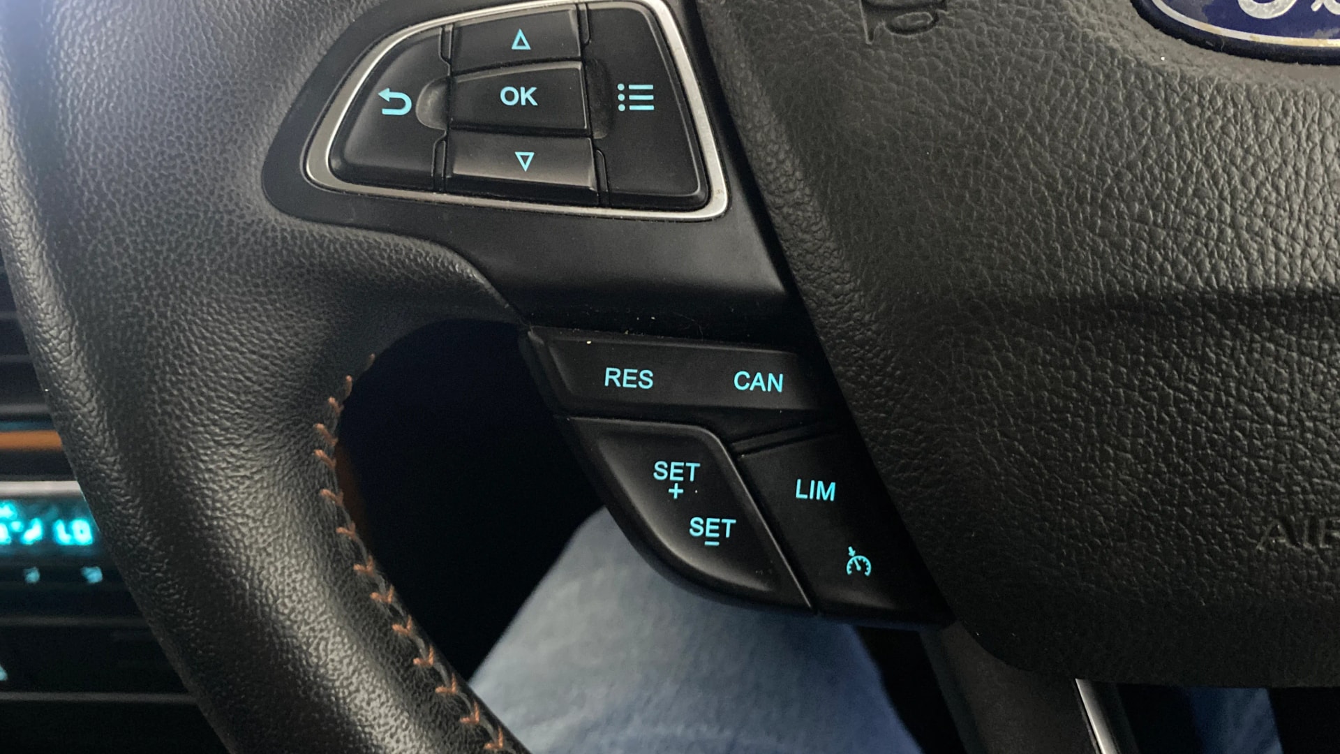 View 2019 Ford EcoSport 1.5 TDCi Diesel Ambiente BS IV Image 3 Used 2019 Ford EcoSport 1.5 TDCi Diesel Ambiente BS IV Image 3