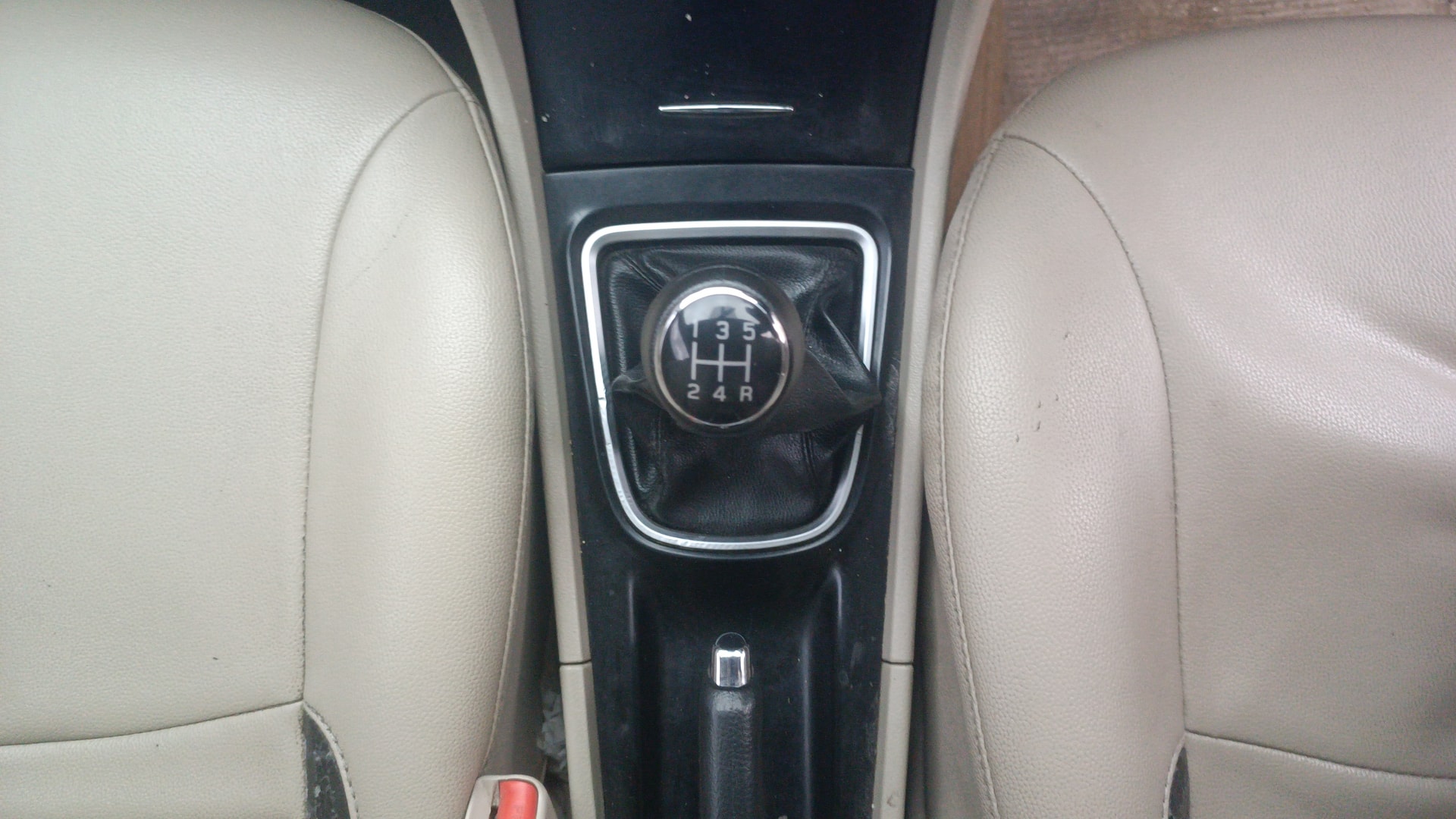 View 2015 Maruti Suzuki 1000 Base Variant Image 39 Used 2015 Maruti Suzuki 1000 Base Variant Image 39