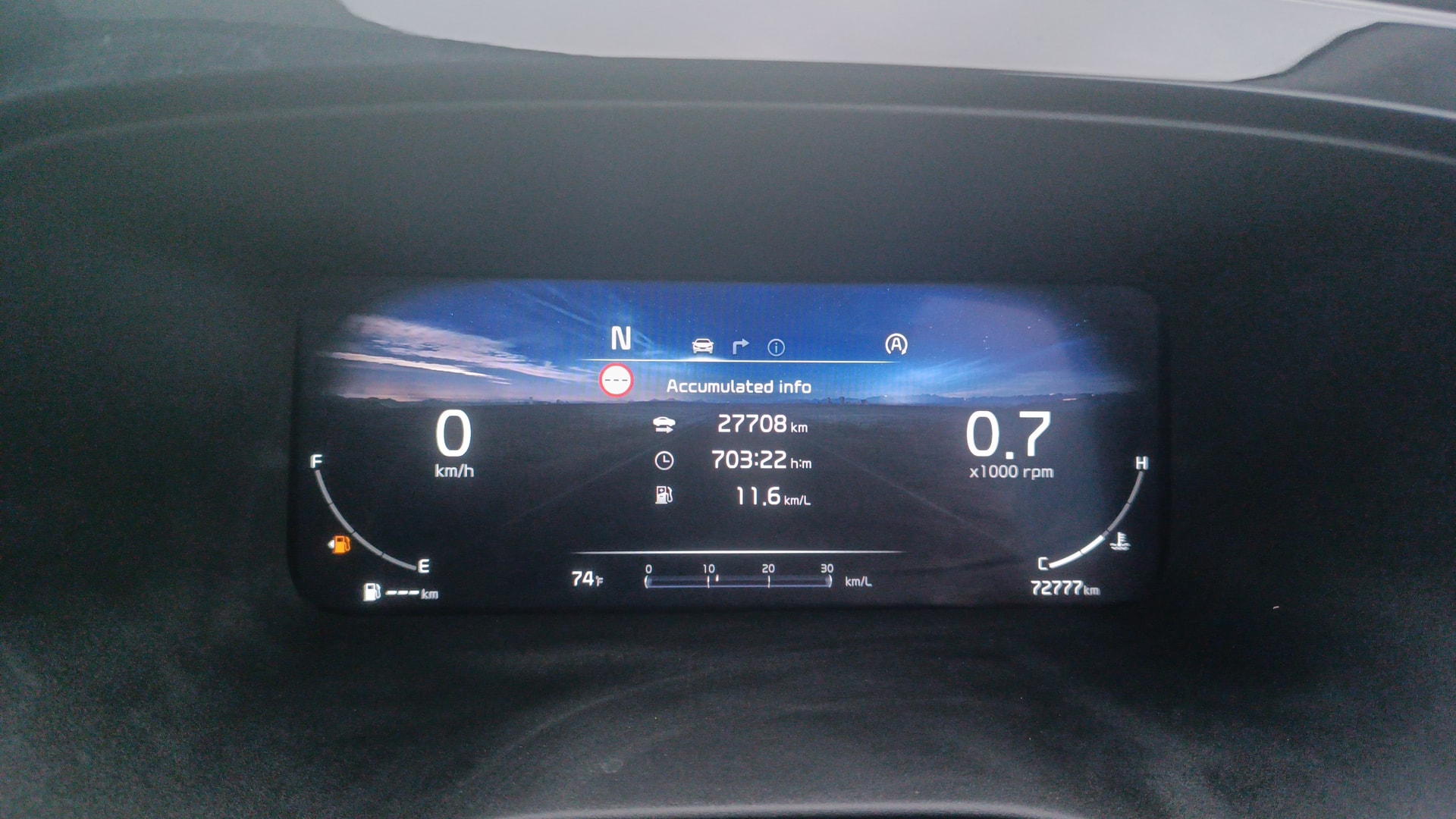 View 2024 Kia Carens Luxury Plus 1.5 Turbo Petrol DCT 7 STR Image 22 Used 2024 Kia Carens Luxury Plus 1.5 Turbo Petrol DCT 7 STR Image 22