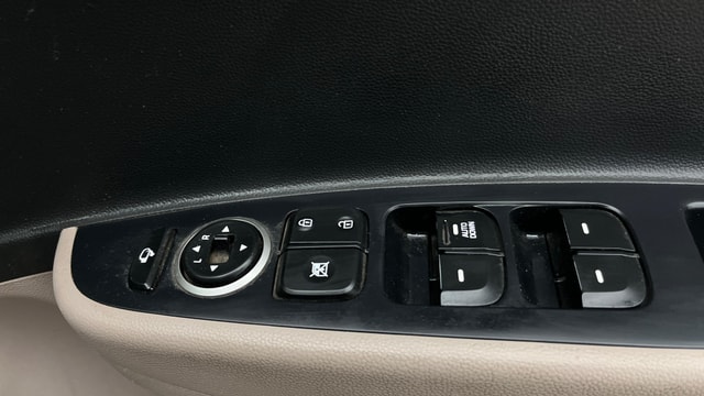 View Hyundai Grand i10 Image 33 Used Hyundai Grand i10 Image 33