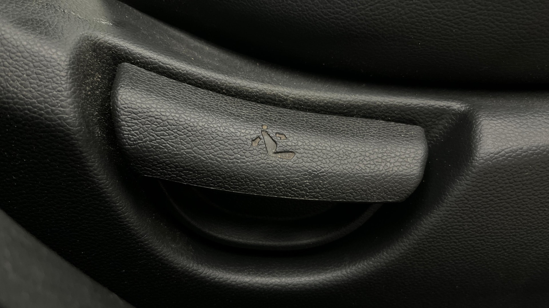 View 2019 Hyundai Grand i10 Sportz 1.2 Kappa Image 18 Used 2019 Hyundai Grand i10 Sportz 1.2 Kappa Image 18
