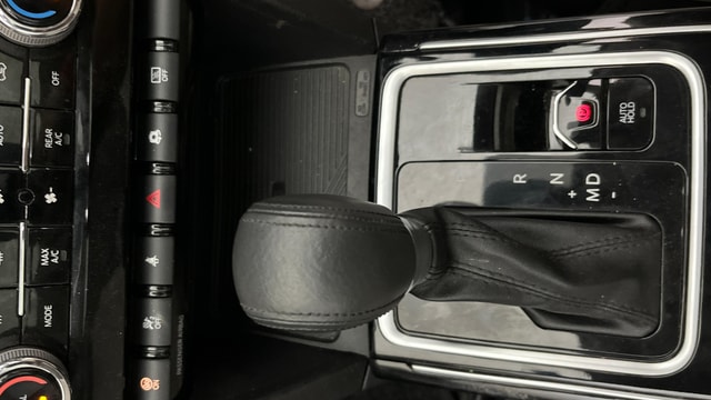 View Mahindra XUV700 Image 44 Used Mahindra XUV700 Image 44