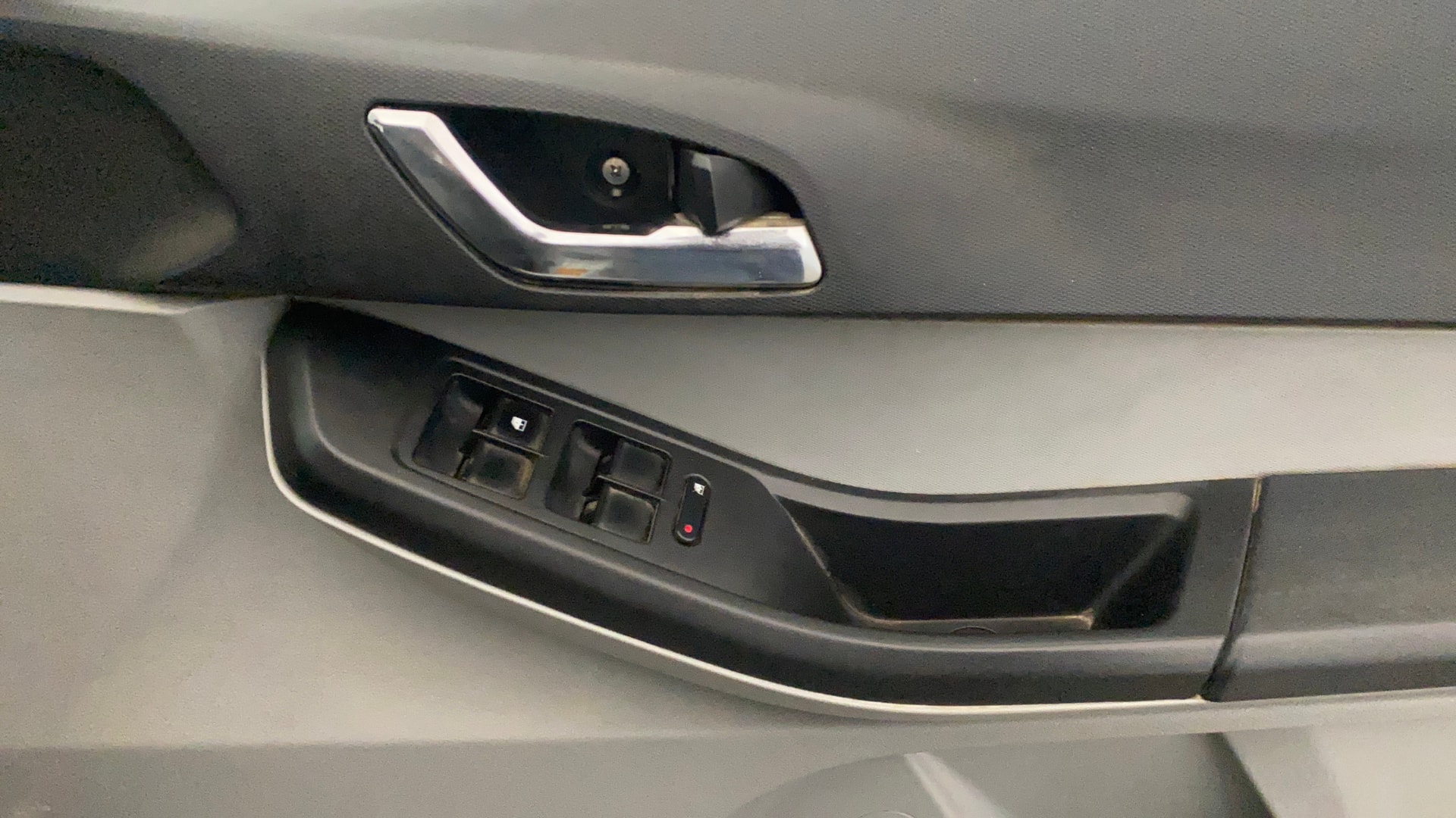 View 2020 Tata Tiago Revotorq XB Image 33 Used 2020 Tata Tiago Revotorq XB Image 33