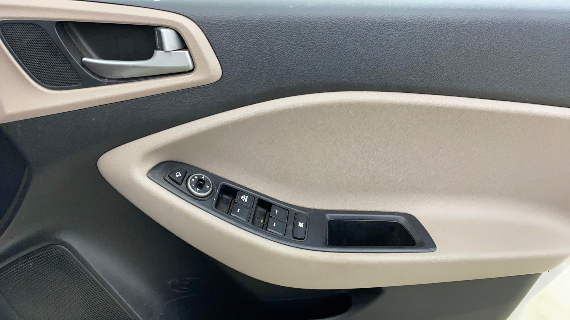 View 2018 Hyundai Elite i20 1.4 Asta Diesel Image 33 Used 2018 Hyundai Elite i20 1.4 Asta Diesel Image 33