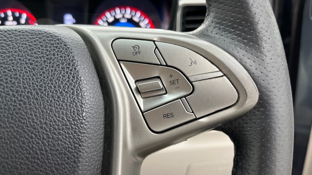 View Mahindra XUV300 Image 3 Used Mahindra XUV300 Image 3