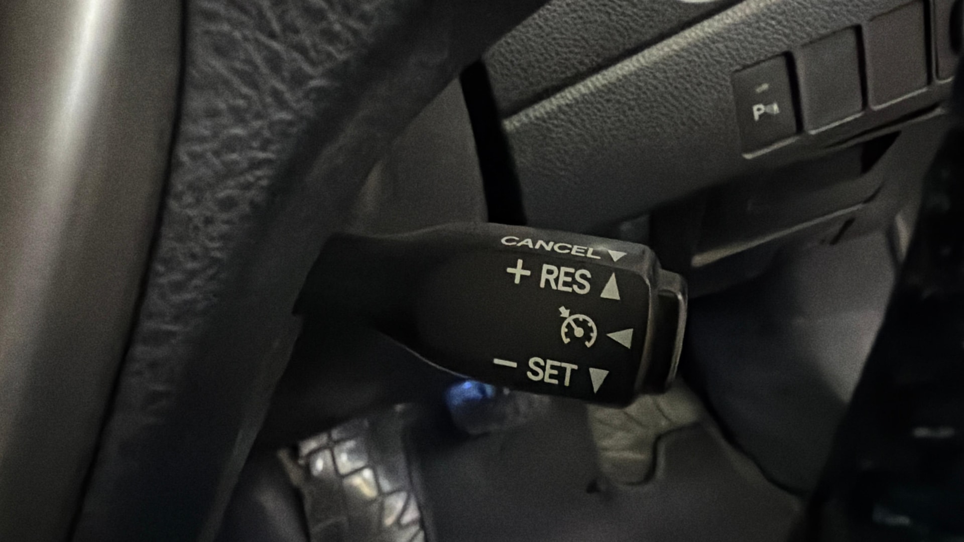 View 2014 Toyota Corolla Altis 1.8 VL AT Image 3 Used 2014 Toyota Corolla Altis 1.8 VL AT Image 3