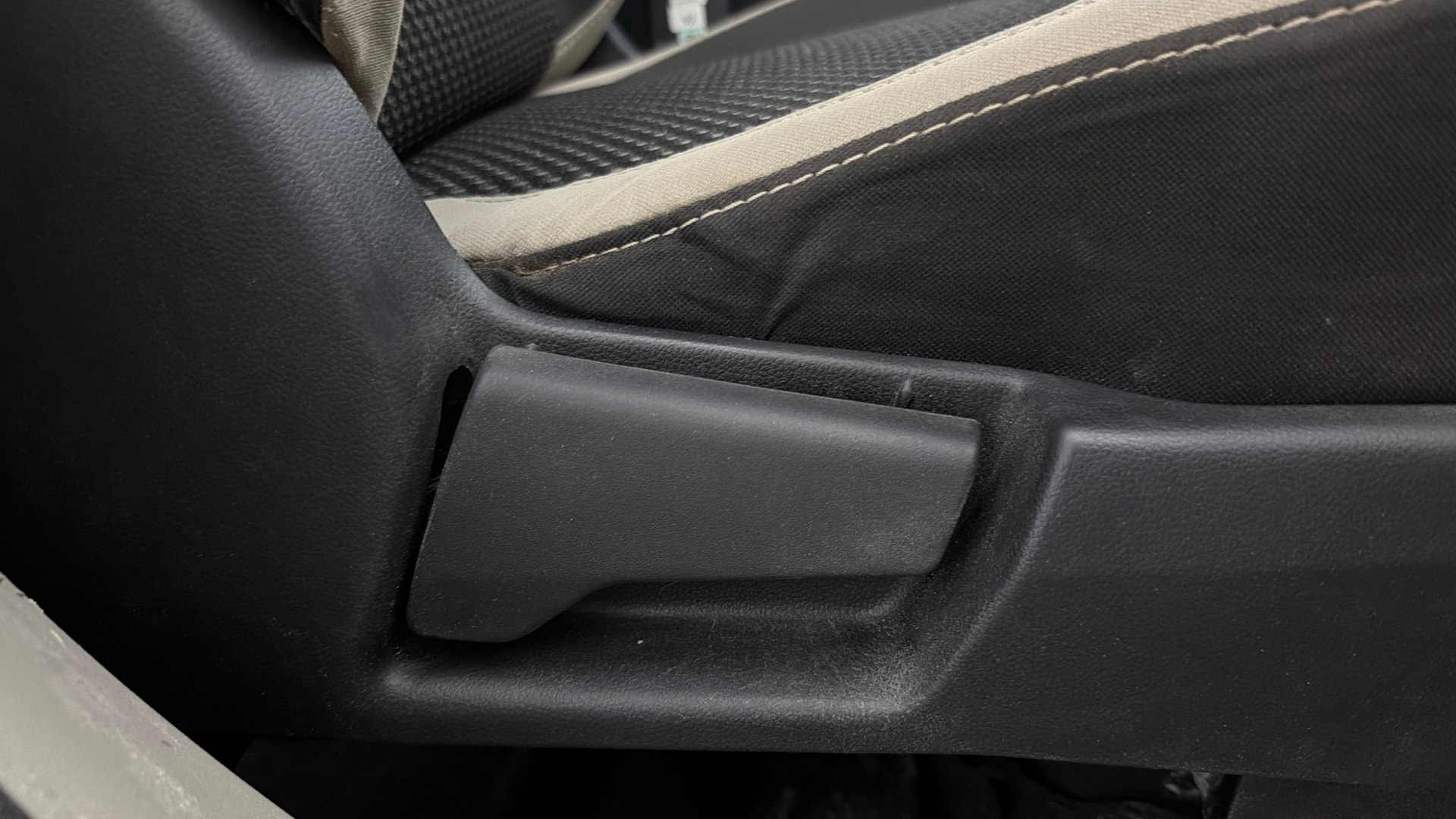 View 2021 Renault Triber RXZ Image 19 Used 2021 Renault Triber RXZ Image 19