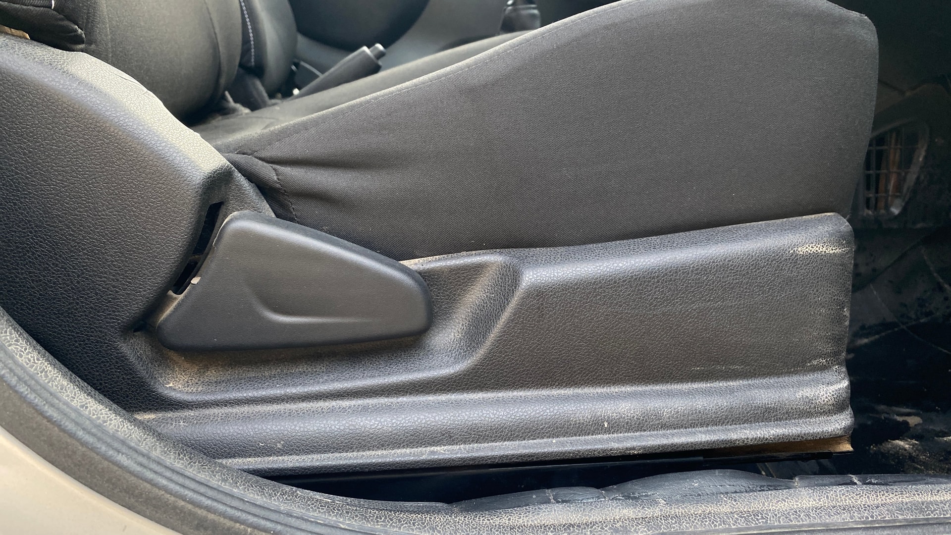 View 2022 Renault Kwid RXL 1.0 BS IV Image 19 Used 2022 Renault Kwid RXL 1.0 BS IV Image 19