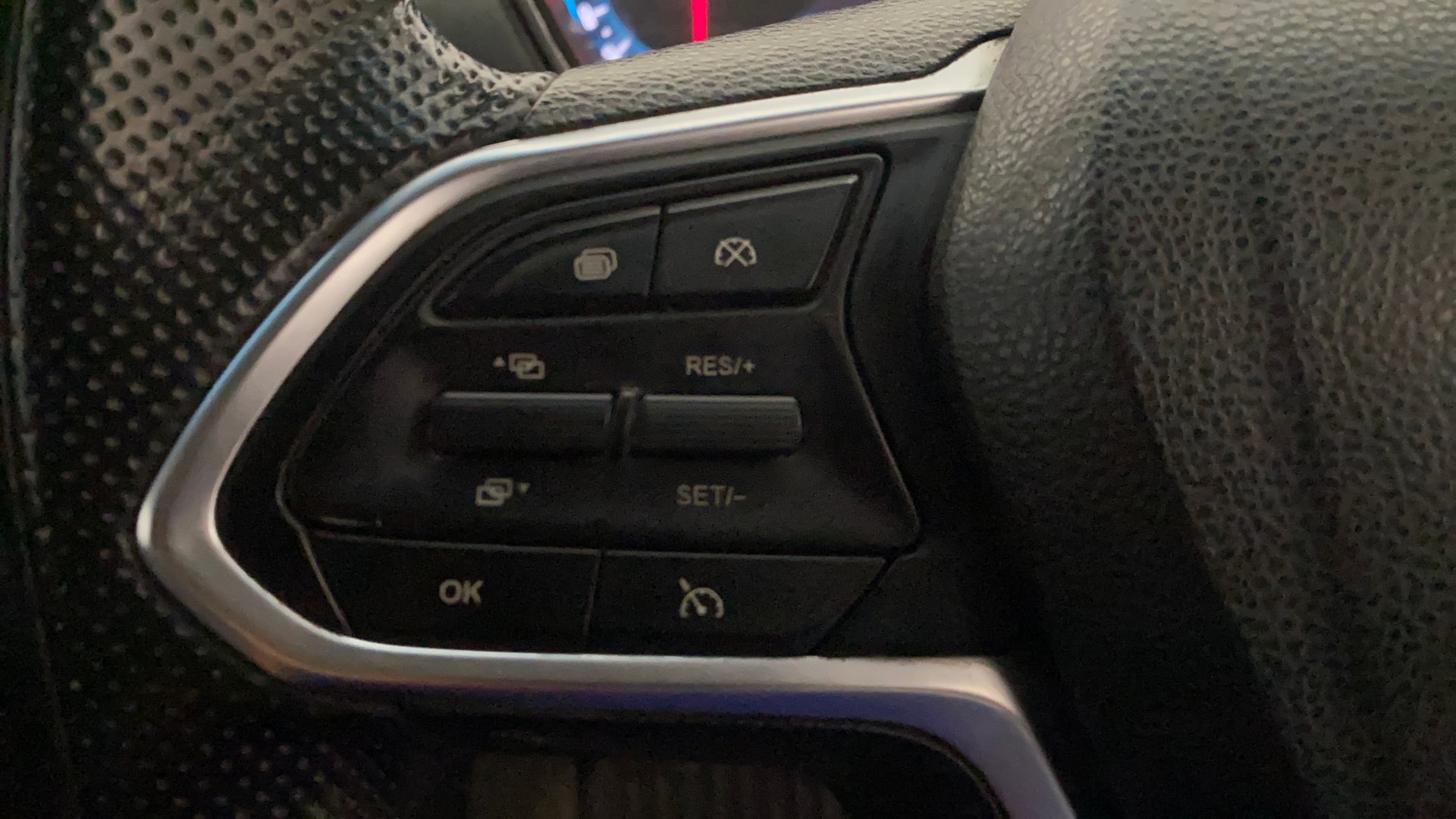 View 2019 MG Hector Sharp Diesel Image 3 Used 2019 MG Hector Sharp Diesel Image 3