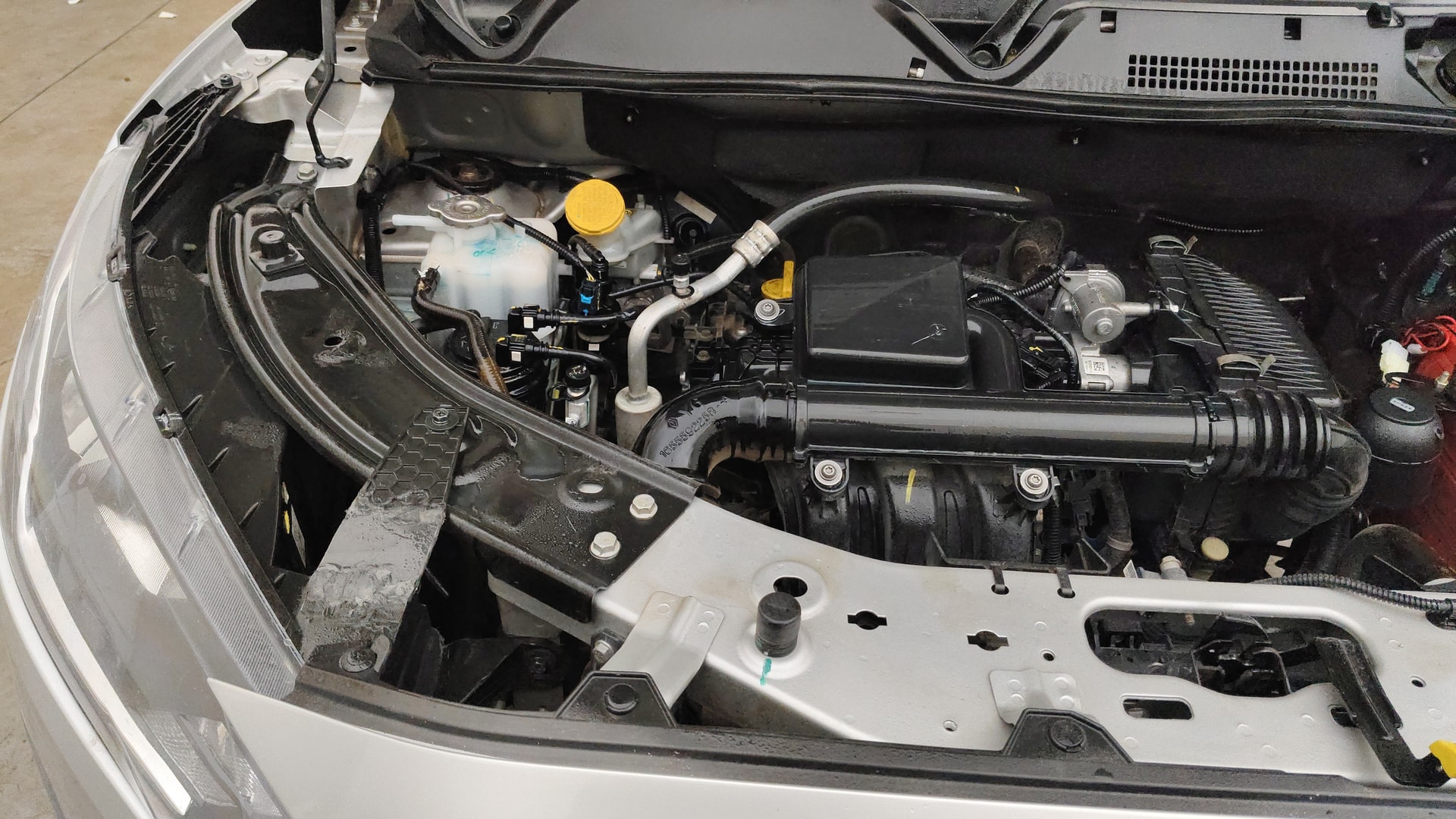 View 2021 Nissan Magnite XE Image 3 Used 2021 Nissan Magnite XE Image 3