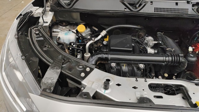 View Nissan Magnite Image 3 Used Nissan Magnite Image 3