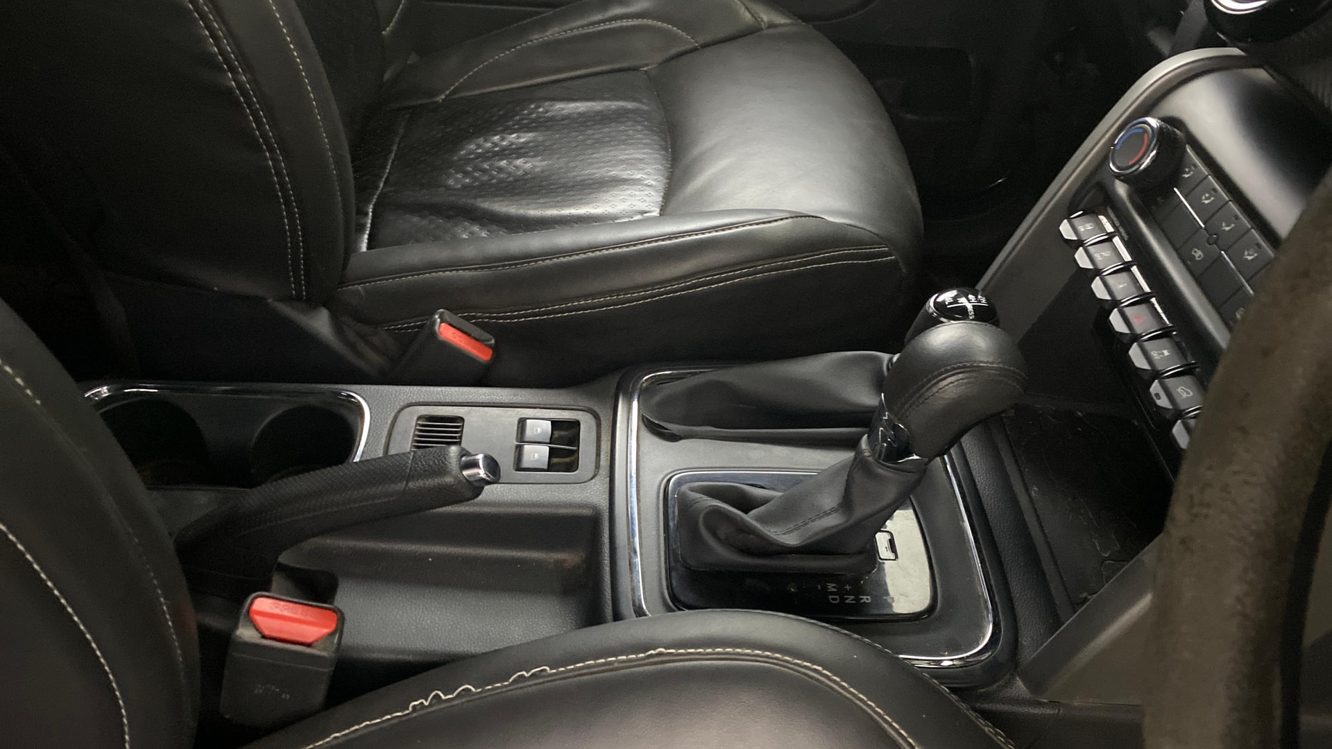 View 2024 Mahindra Thar AX Standard Manual Soft Top 6 Seater Image 37 Used 2024 Mahindra Thar AX Standard Manual Soft Top 6 Seater Image 37