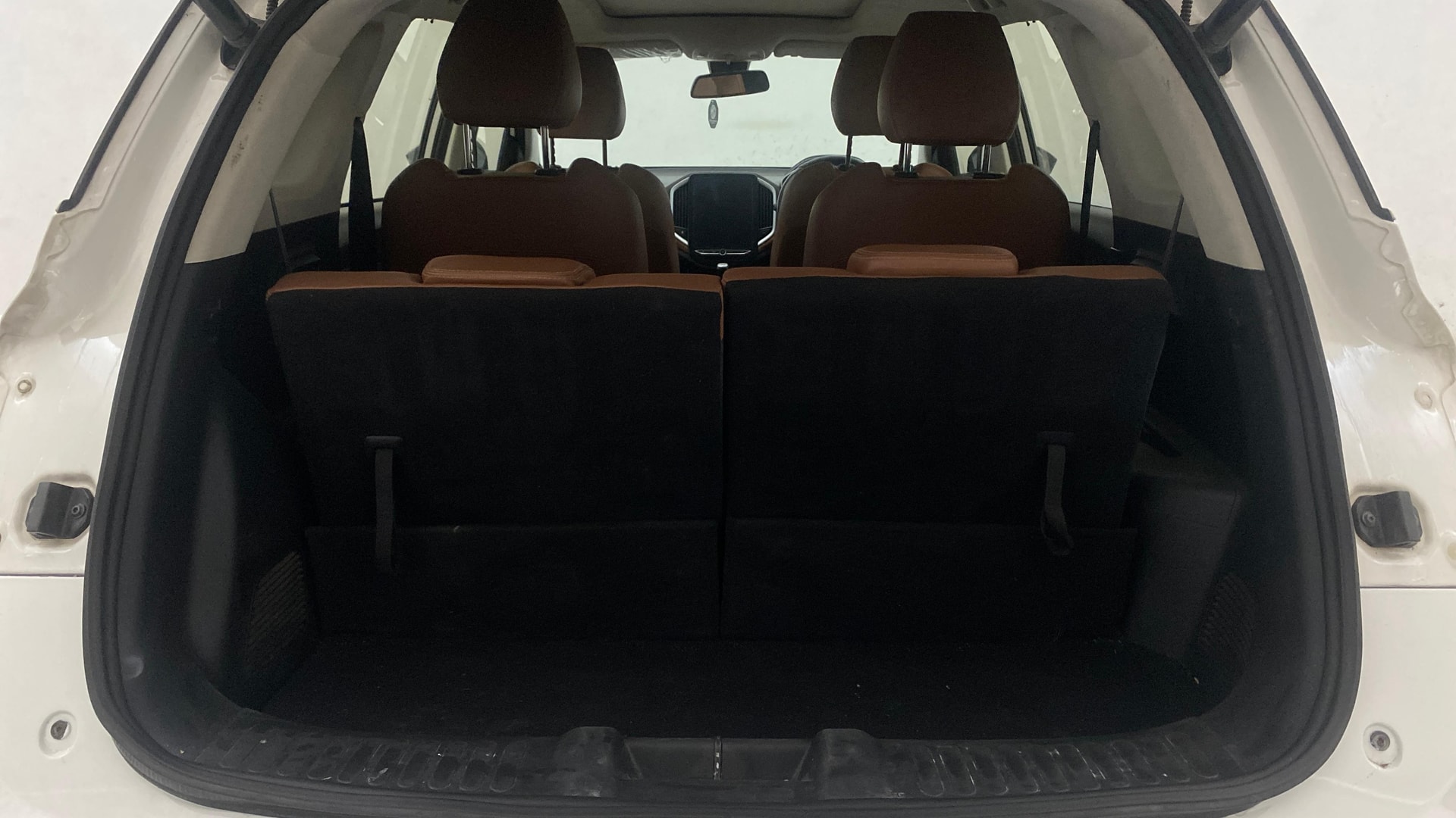 View 2020 MG Hector Plus Sharp Turbo 6 Seater Diesel Image 7 Used 2020 MG Hector Plus Sharp Turbo 6 Seater Diesel Image 7