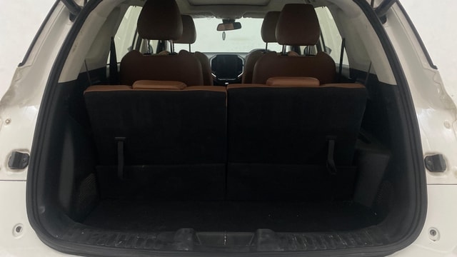 View MG Hector Plus Image 7 Used MG Hector Plus Image 7