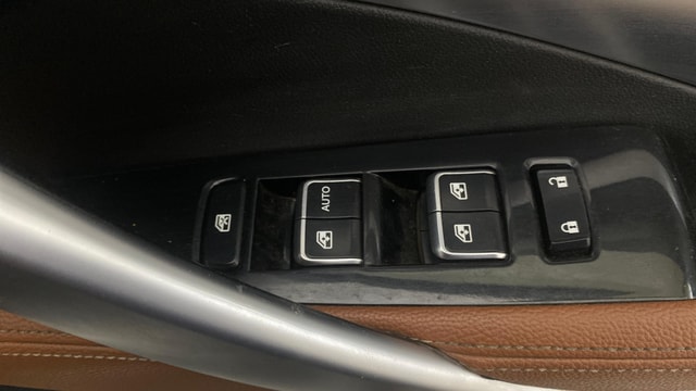 View MG Hector Plus Image 41 Used MG Hector Plus Image 41