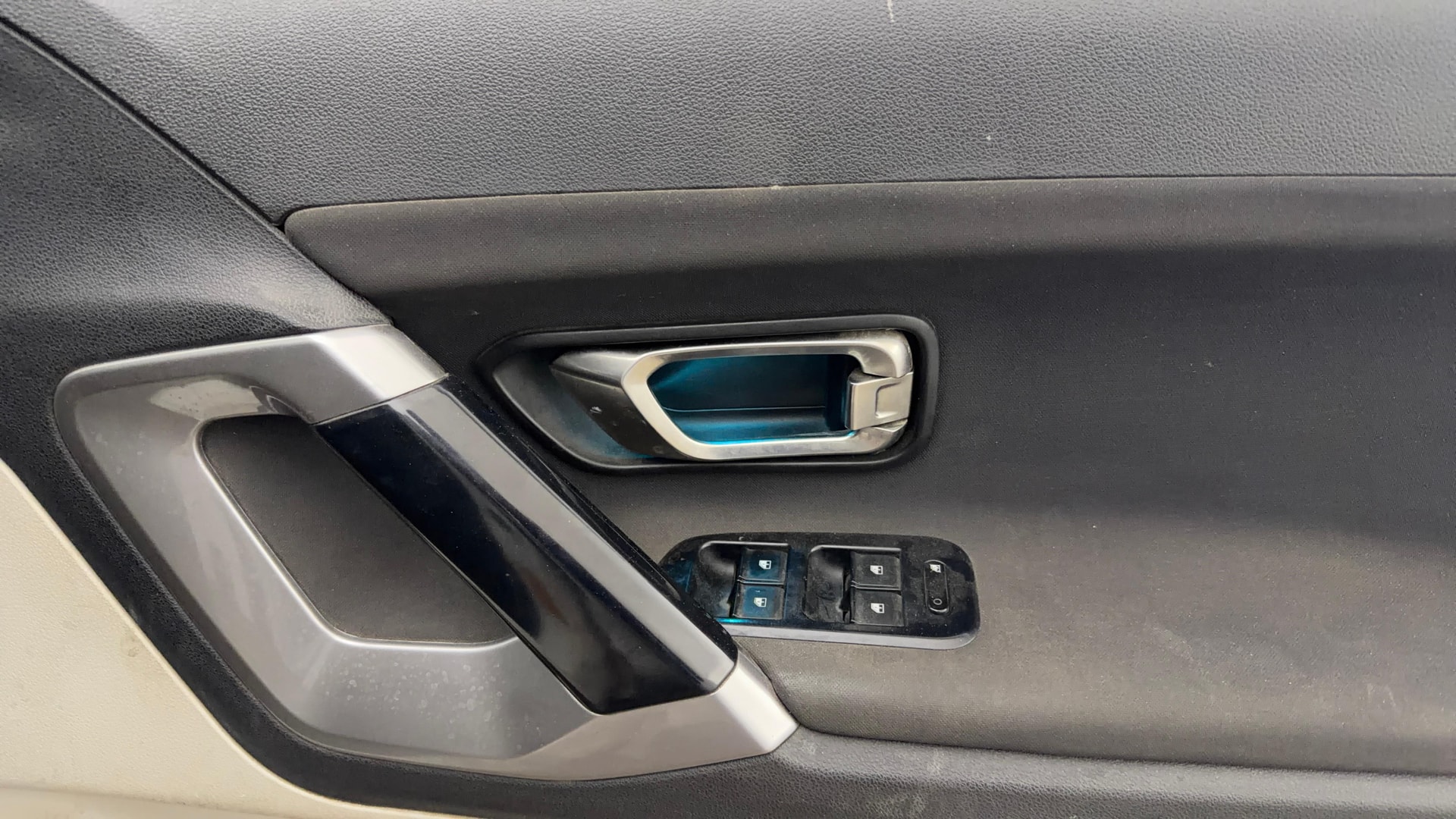 View 2022 Tata Safari XT Plus Image 41 Used 2022 Tata Safari XT Plus Image 41
