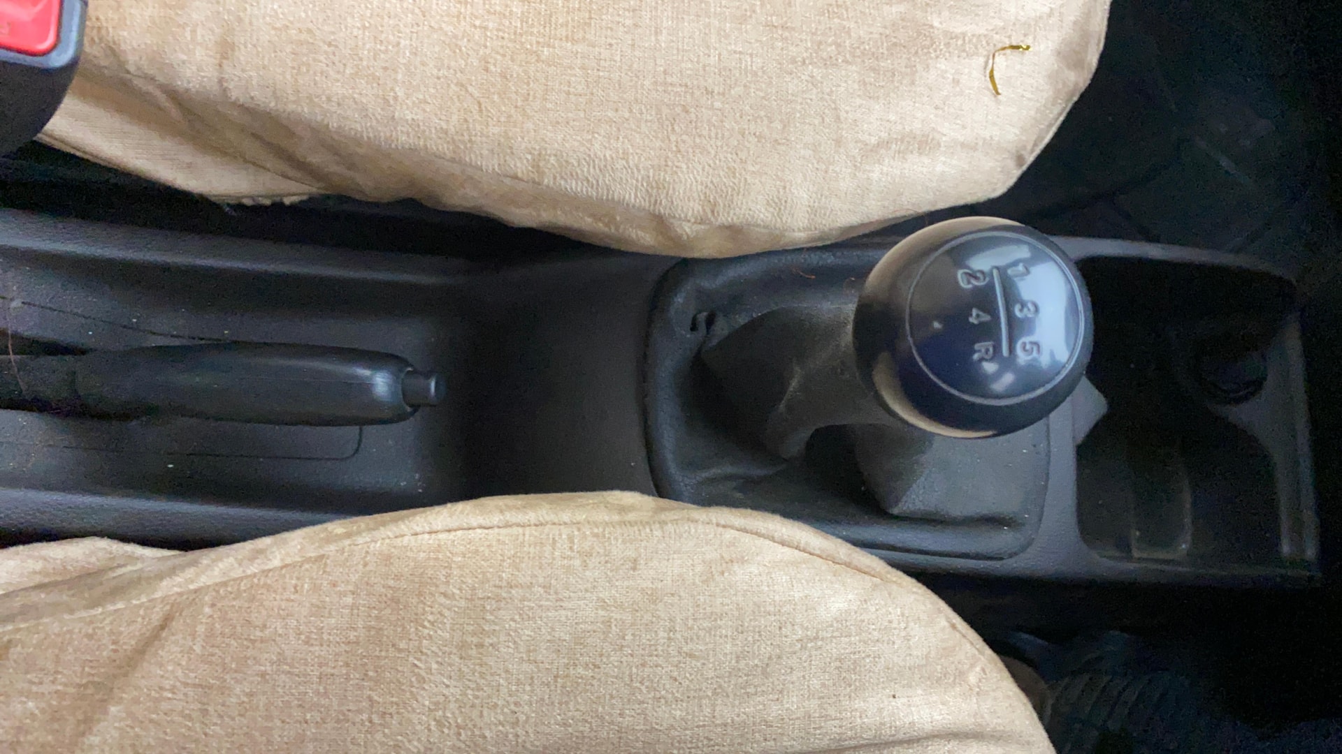 View 2016 Hyundai EON Era Plus Image 38 Used 2016 Hyundai EON Era Plus Image 38