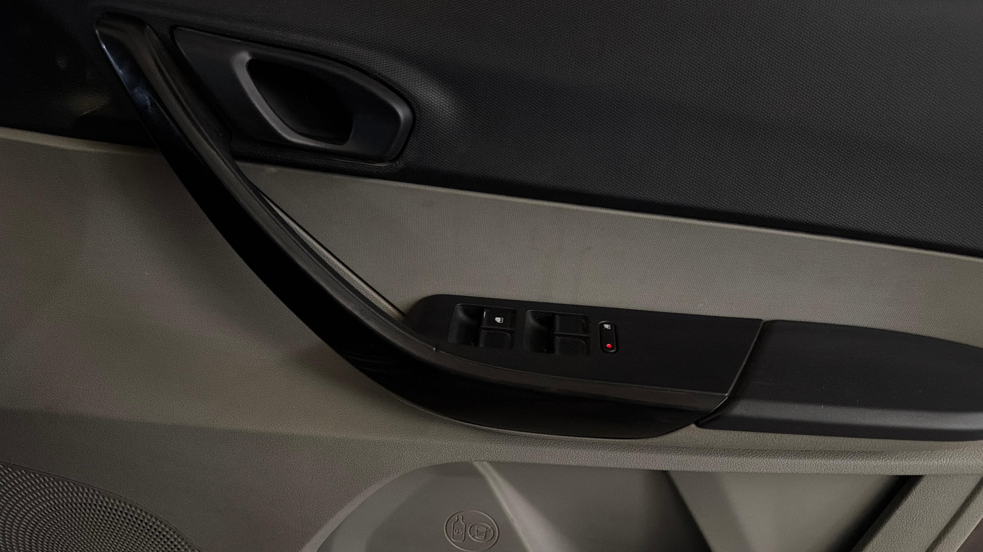 View 2018 Tata Tiago Revotorq XB Image 32 Used 2018 Tata Tiago Revotorq XB Image 32