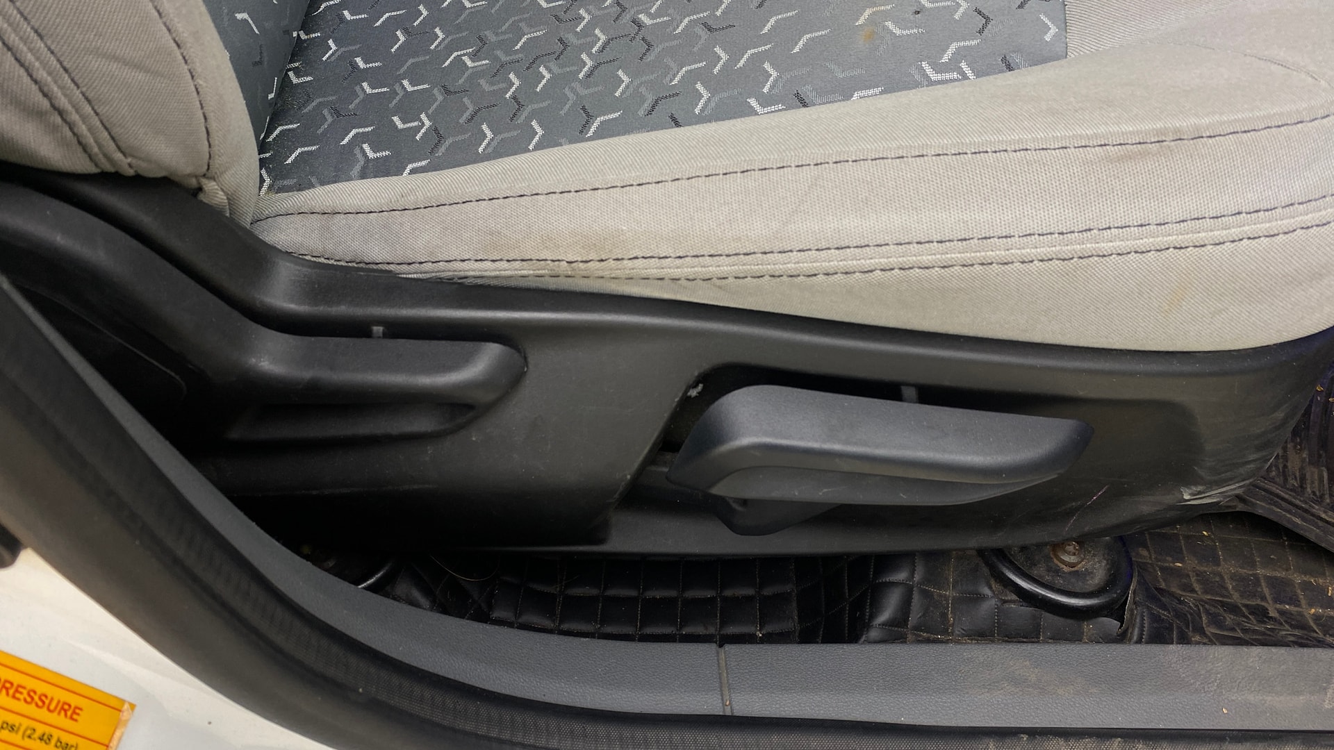 View 2022 Tata Tigor XE Diesel Image 18 Used 2022 Tata Tigor XE Diesel Image 18