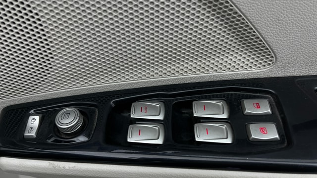 View Mahindra XUV300 Image 34 Used Mahindra XUV300 Image 34