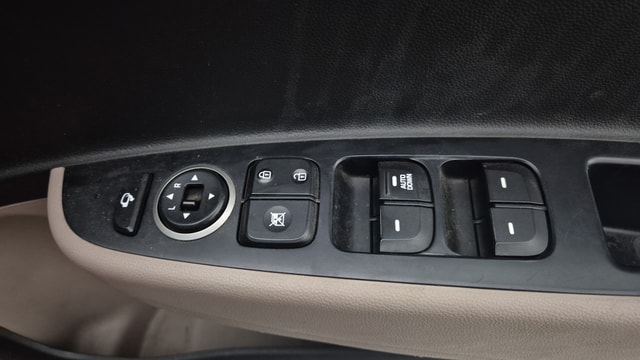 View Hyundai Grand i10 Image 33 Used Hyundai Grand i10 Image 33