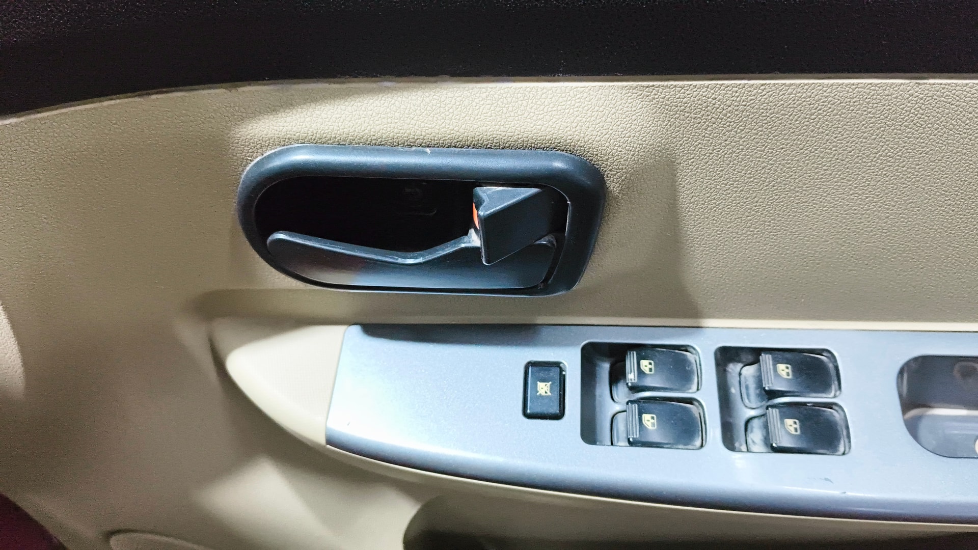 View 2013 Chevrolet Enjoy 1.3 TCDi LS 7 Seater Image 33 Used 2013 Chevrolet Enjoy 1.3 TCDi LS 7 Seater Image 33