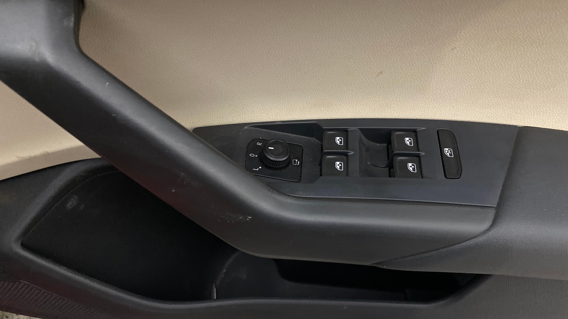 View 2022 Skoda Slavia Style 1.5 TSI DSG Image 34 Used 2022 Skoda Slavia Style 1.5 TSI DSG Image 34