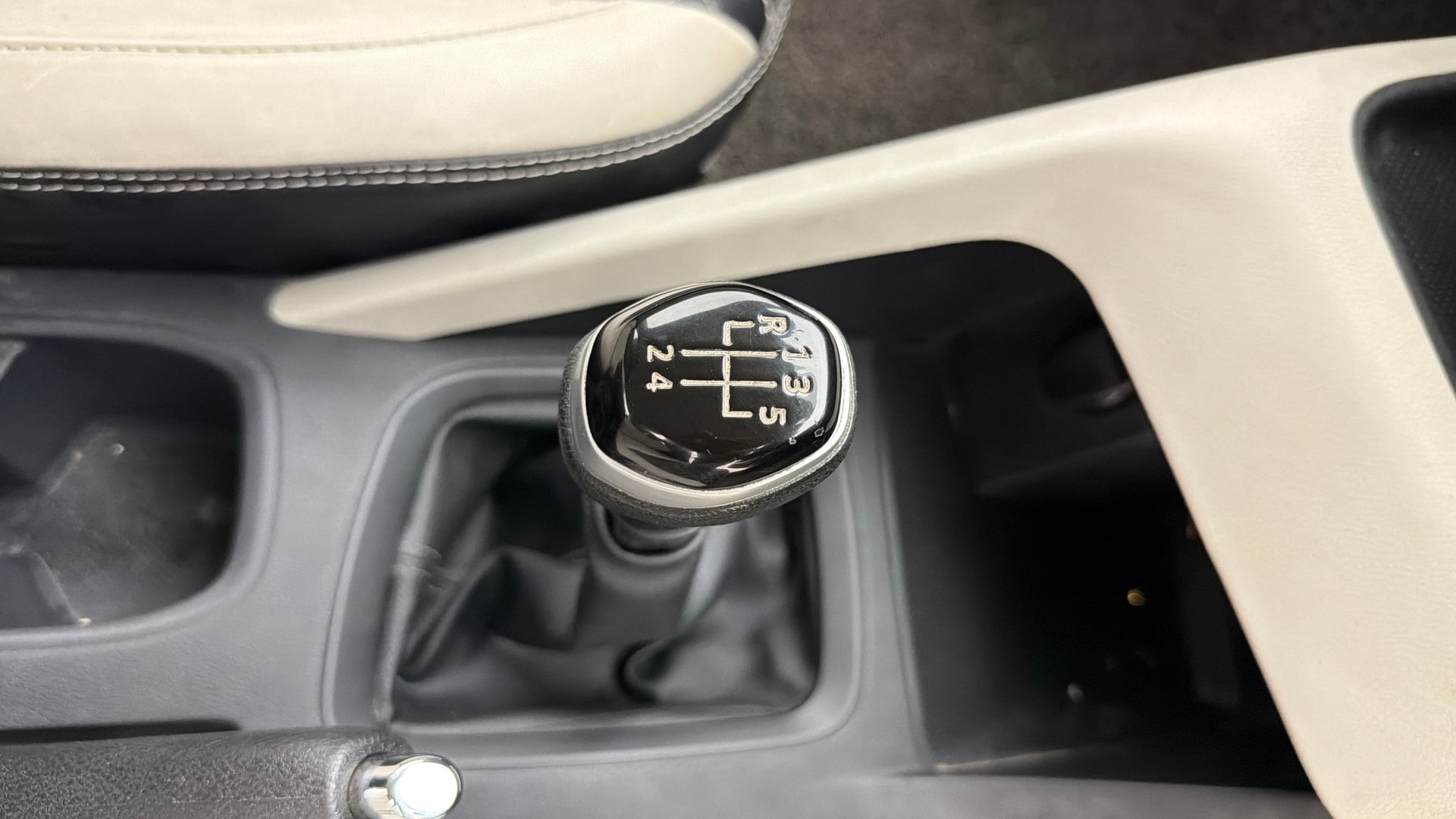 Used 2022 Nissan Magnite Used 2022 Nissan Magnite