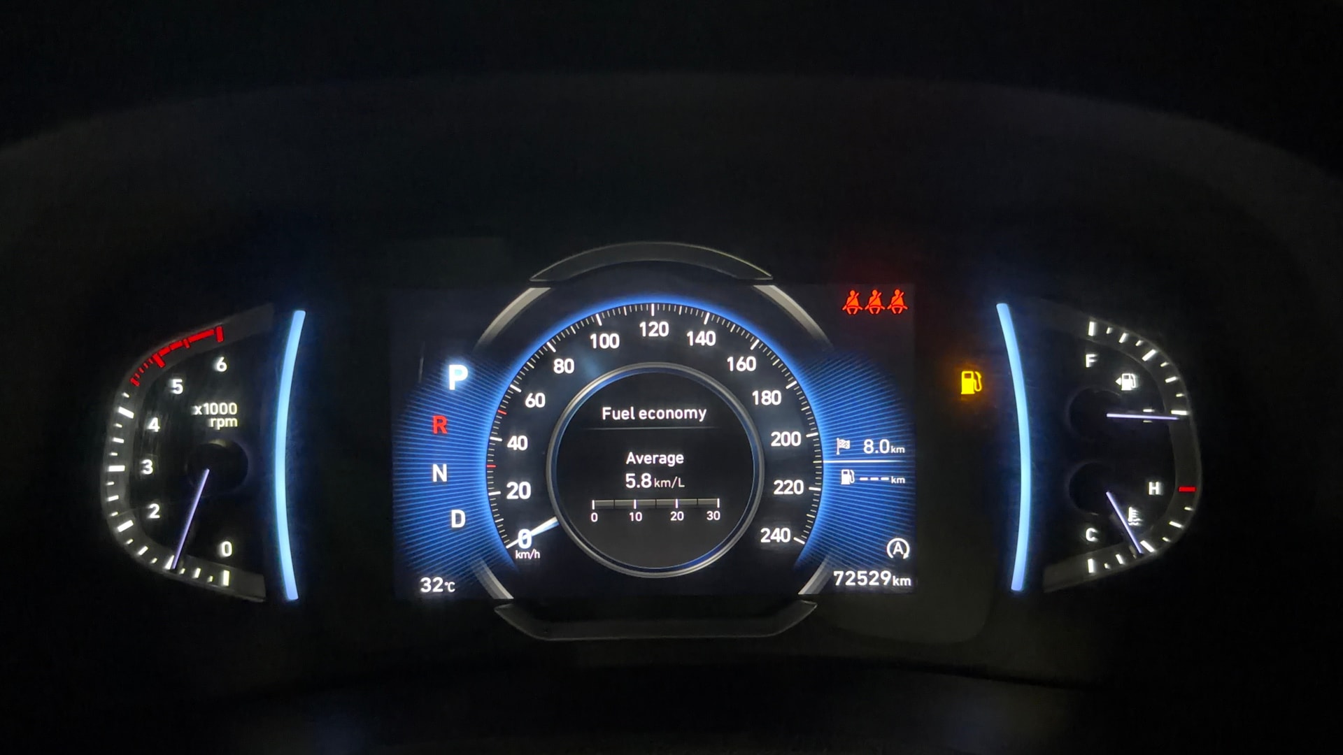 View 2023 Hyundai Creta SX (O) 1.5 Diesel AT Knight Edition Image 21 Used 2023 Hyundai Creta SX (O) 1.5 Diesel AT Knight Edition Image 21