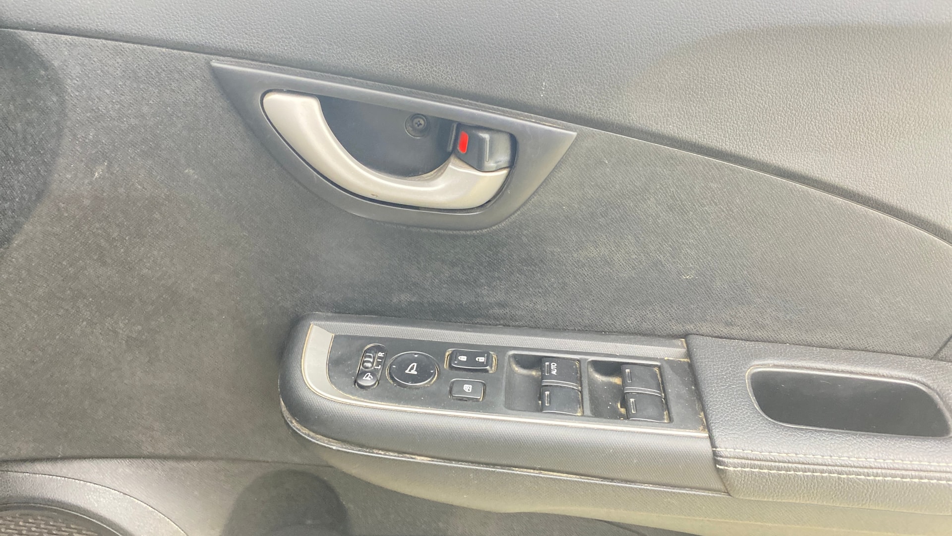 View 2016 Honda BR-V E Diesel Image 38 Used 2016 Honda BR-V E Diesel Image 38
