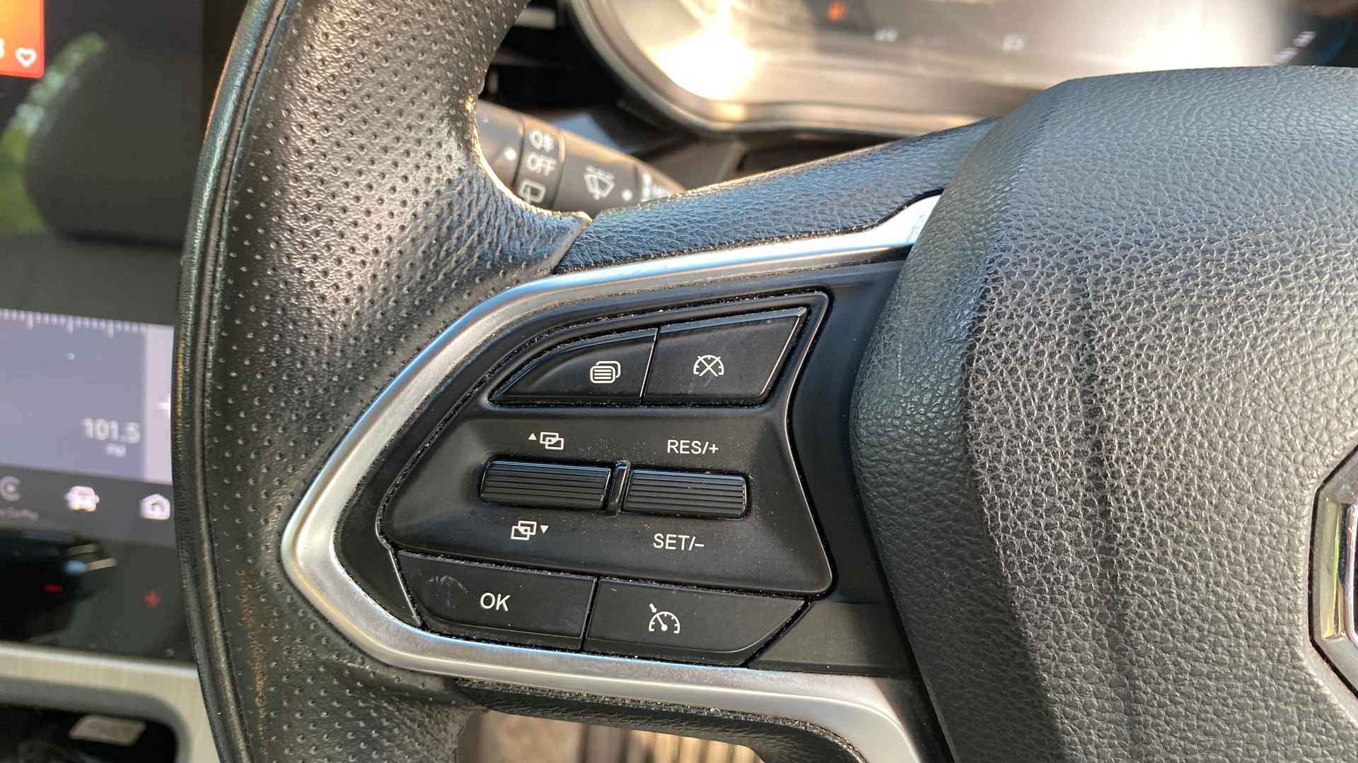View 2023 MG Hector Sharp Hybrid BS IV Image 3 Used 2023 MG Hector Sharp Hybrid BS IV Image 3