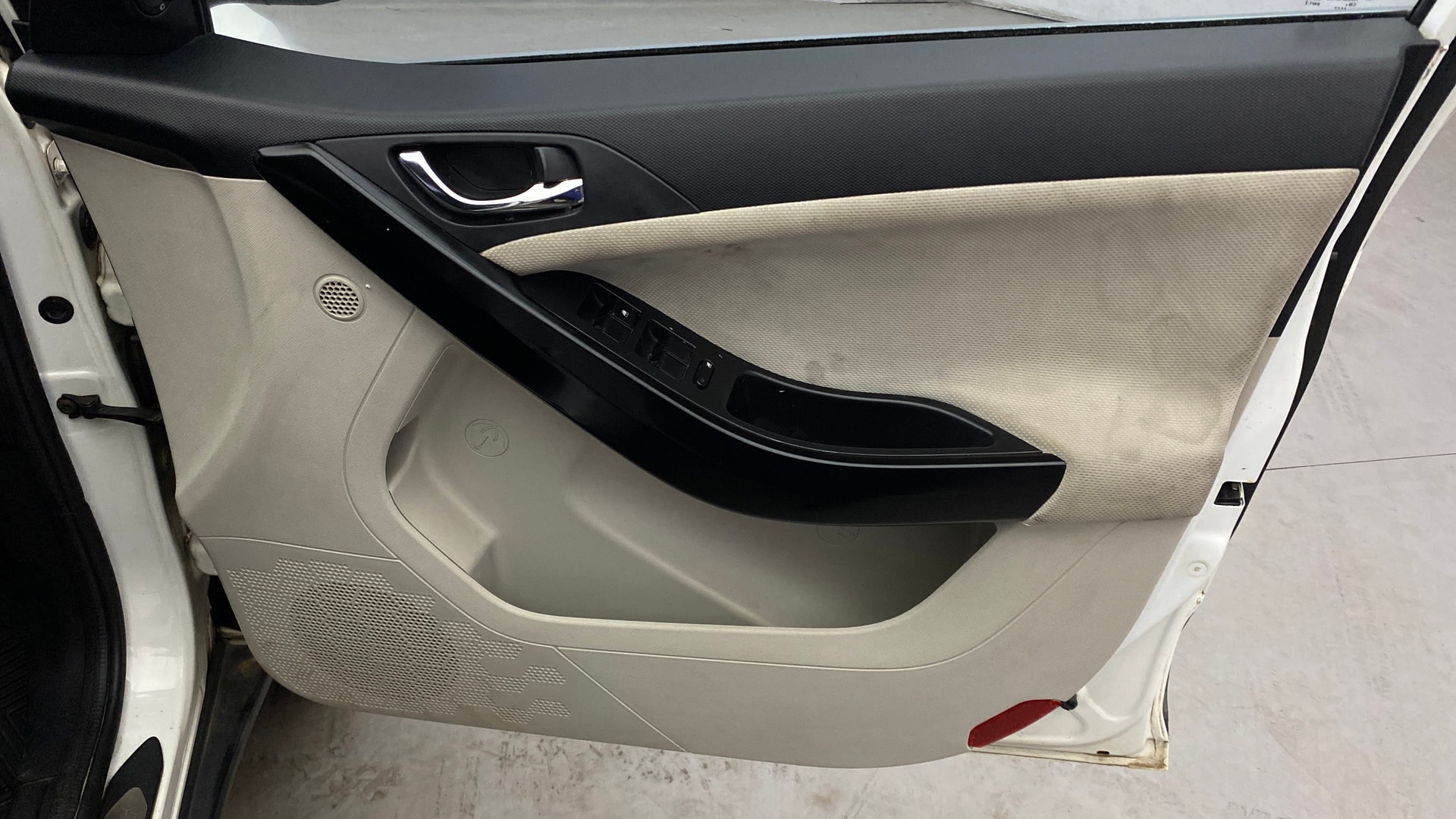 View 2022 Tata Nexon Revotron XE Image 40 Used 2022 Tata Nexon Revotron XE Image 40