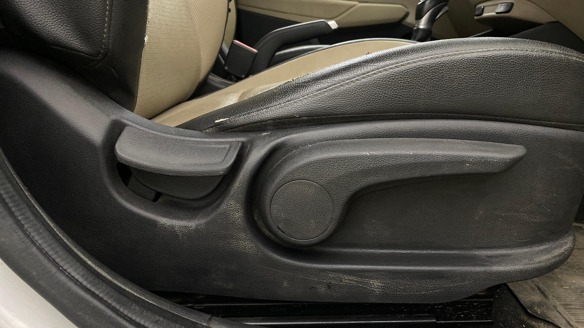 View 2018 Hyundai Verna 1.6 VTVT SX (O) AT Image 18 Used 2018 Hyundai Verna 1.6 VTVT SX (O) AT Image 18